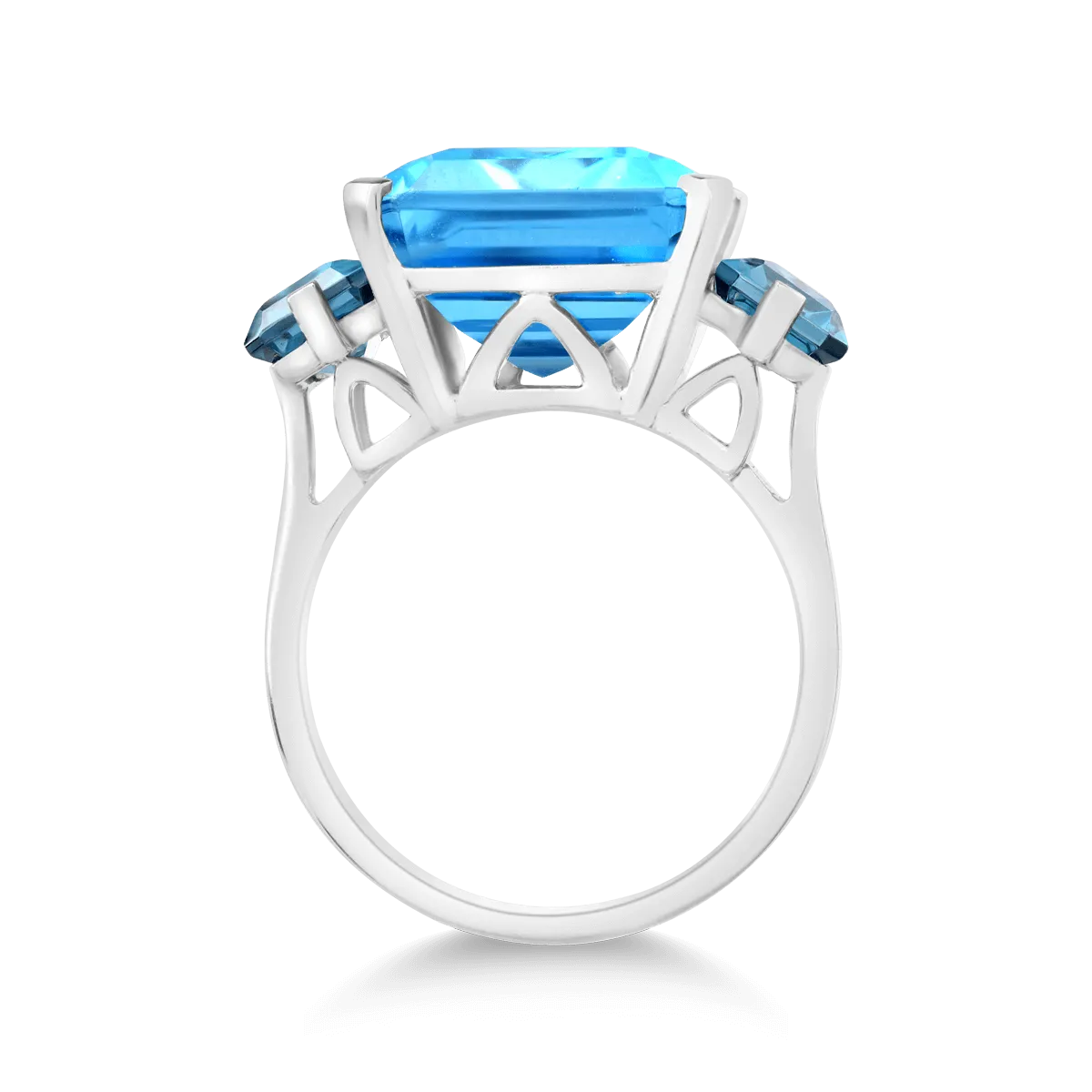 18K white gold ring with 18.1ct topaz