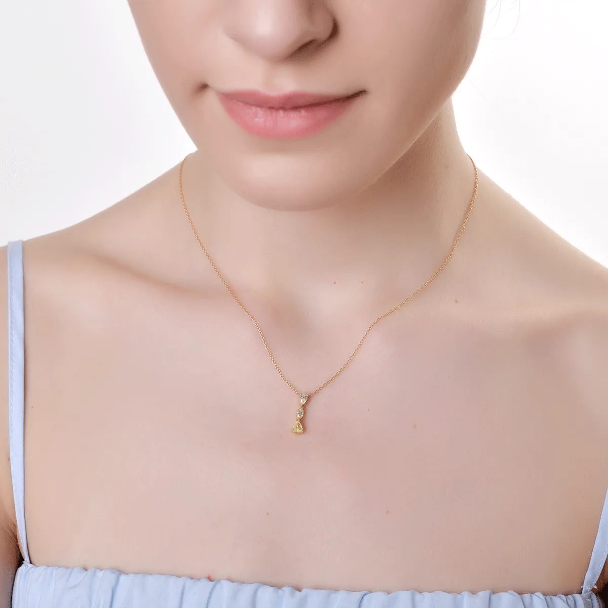 Lant cu pandantiv din aur galben cu diamante galbene de 0.46ct