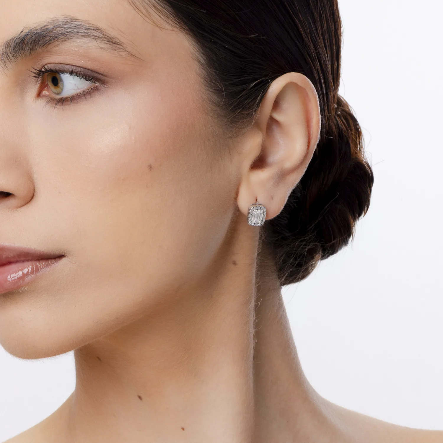 18K fehérarany fülbevaló 0.58ct gyémántokkal