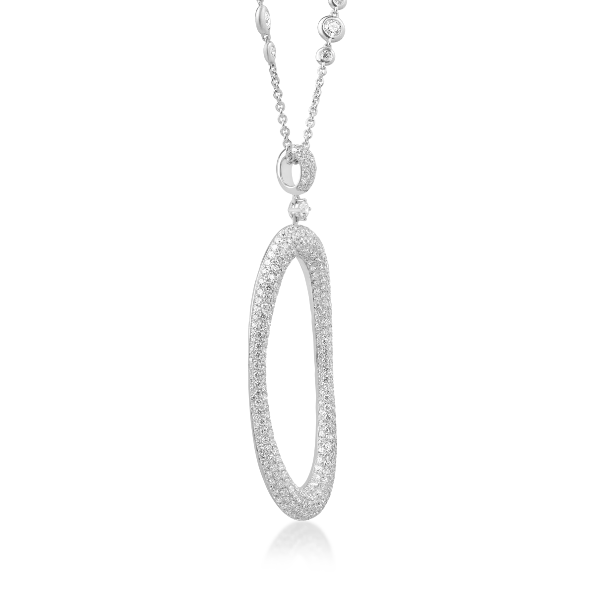 Lant cu pandantiv din aur alb cu diamante de 5.5ct