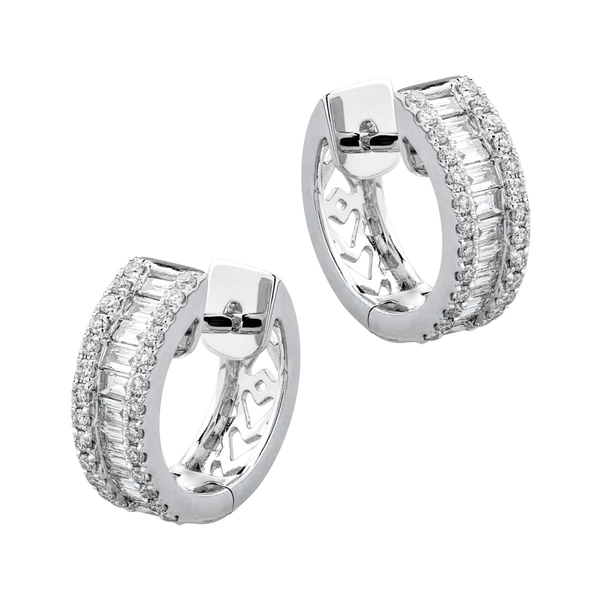 Cercei din aur alb cu diamante baguette si rotunde de 0.68ct