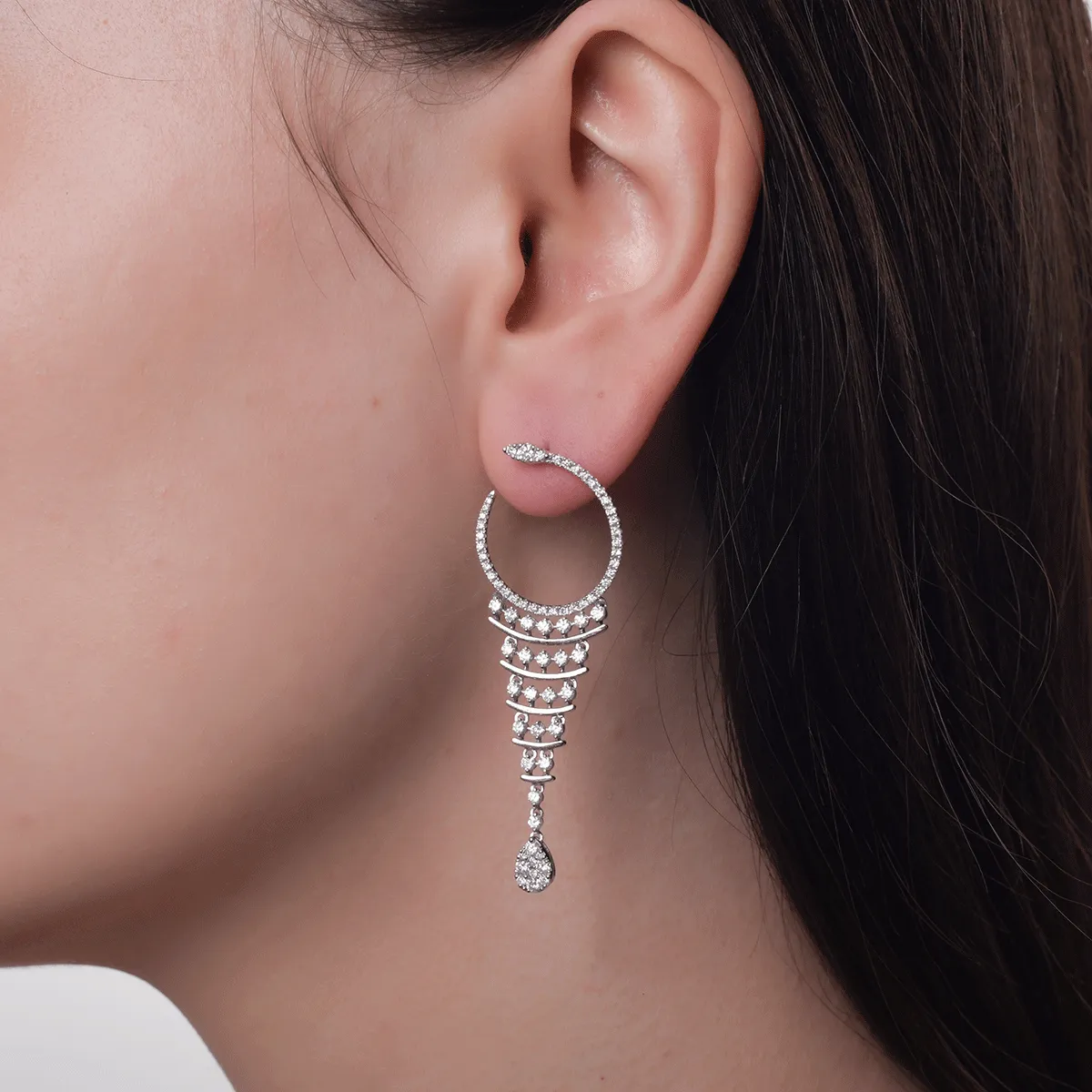 18k fehér arany fülbevaló 1.93ct gyémántokkal