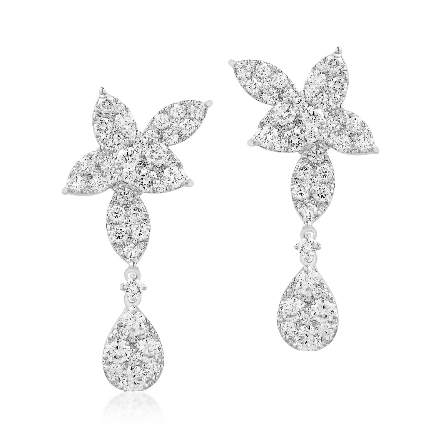 18K white gold earrings with 2.79ct diamonds