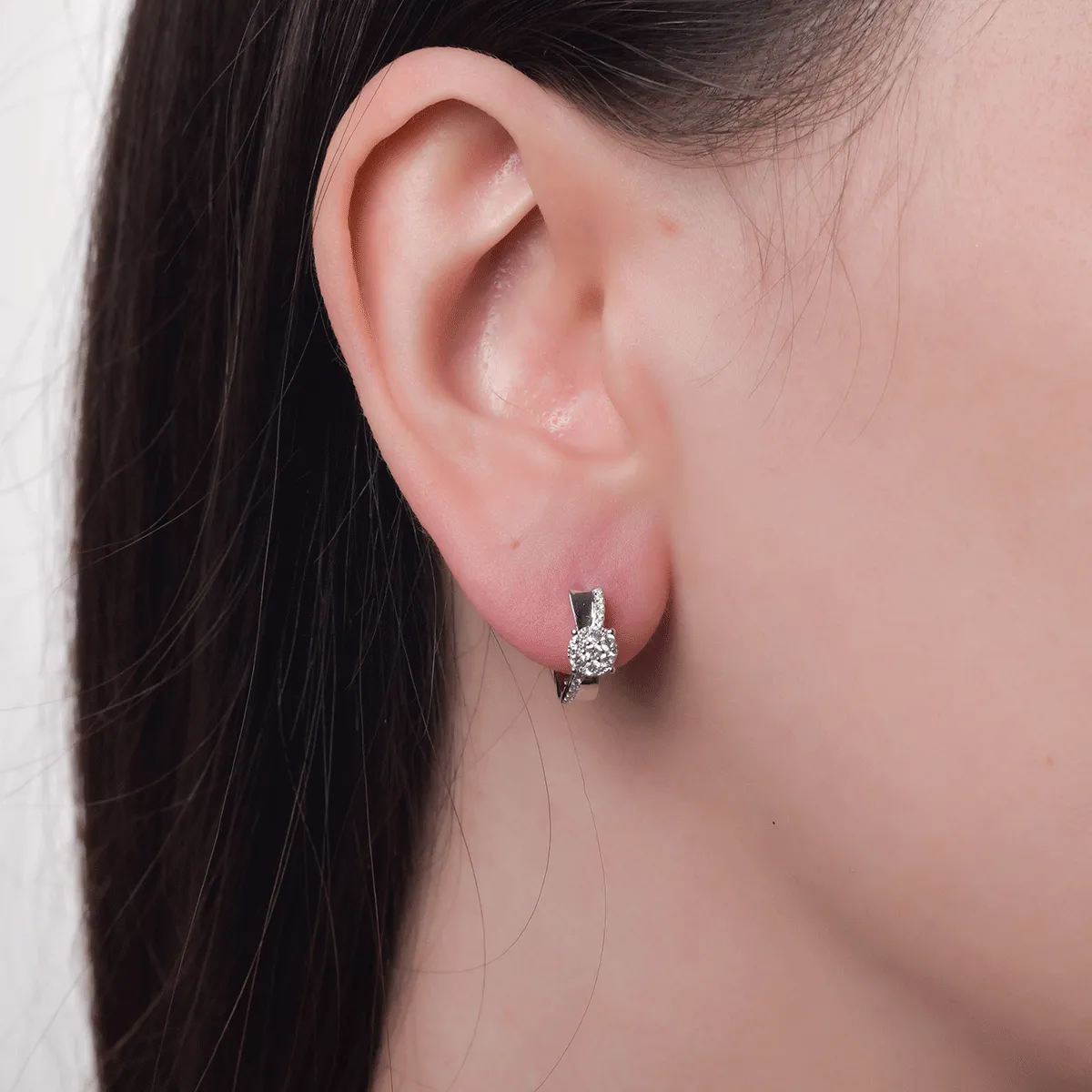 Обеци от бяло злато 18К с диаманти 0.3кт