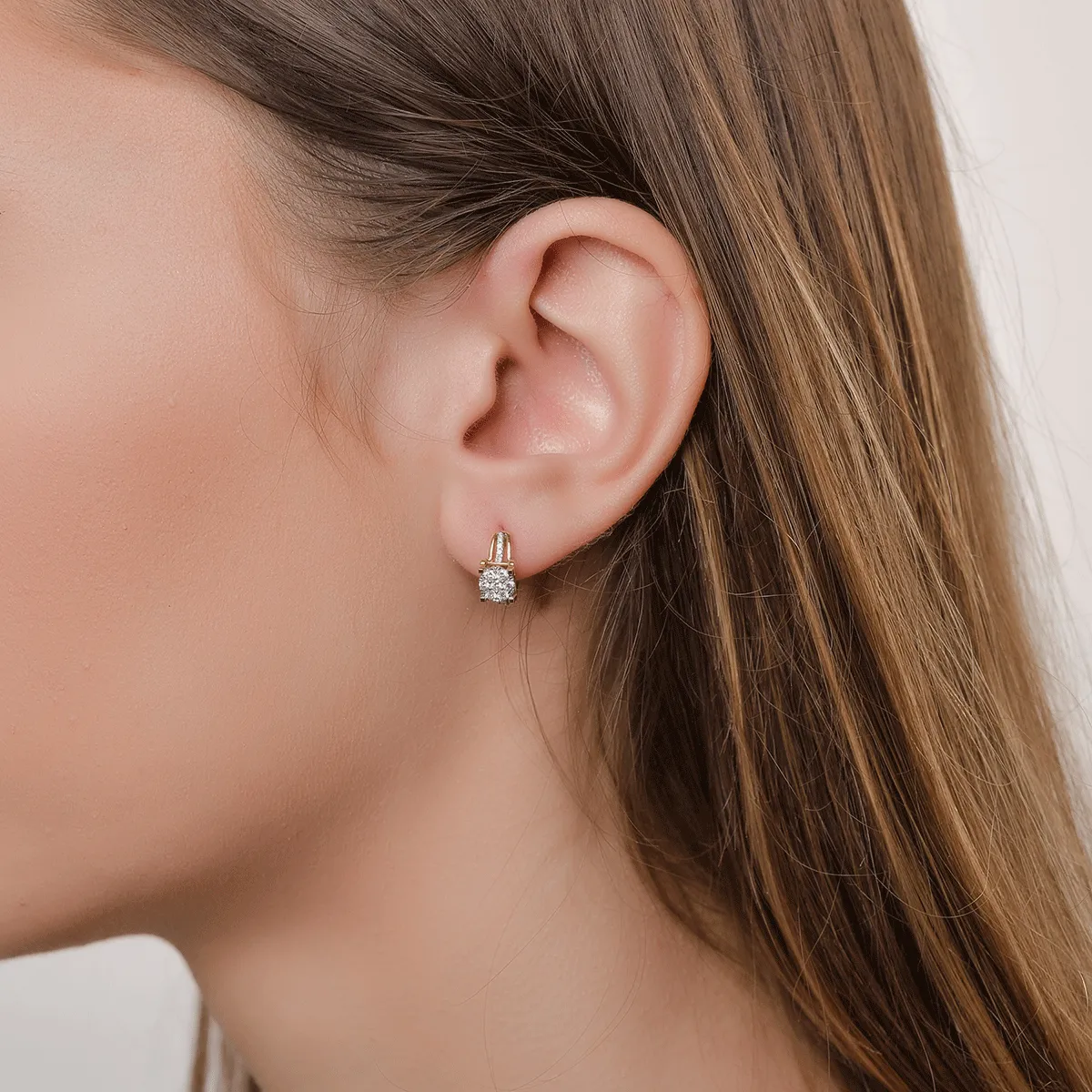 Cercei din aur galben cu diamante de 0.35ct