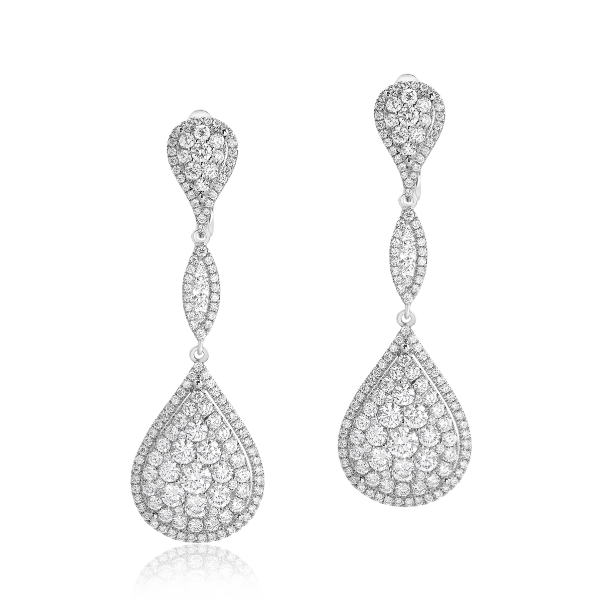 18K white gold earrings with 3.22ct diamonds