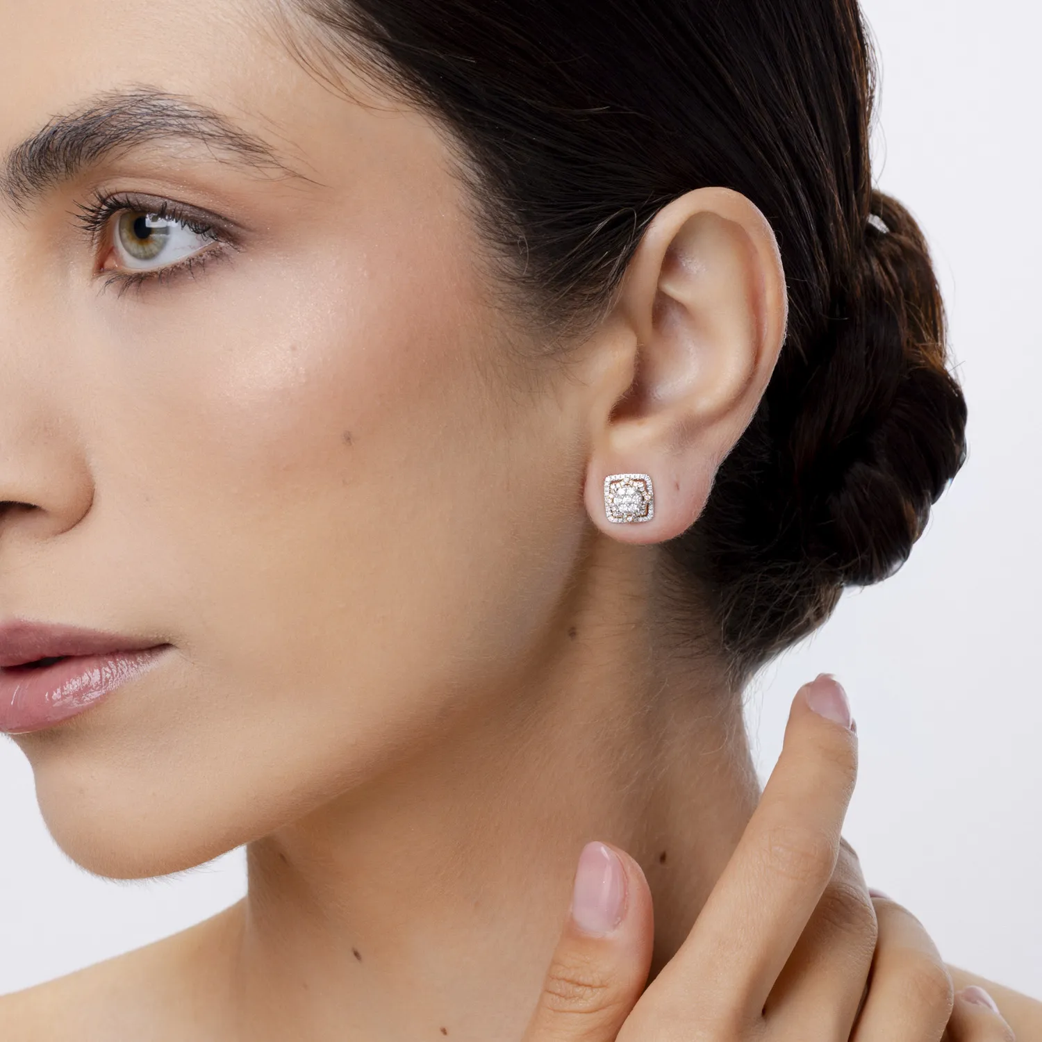 18K fehér rózsa arany fülbevaló 0.57ct gyémántokkal