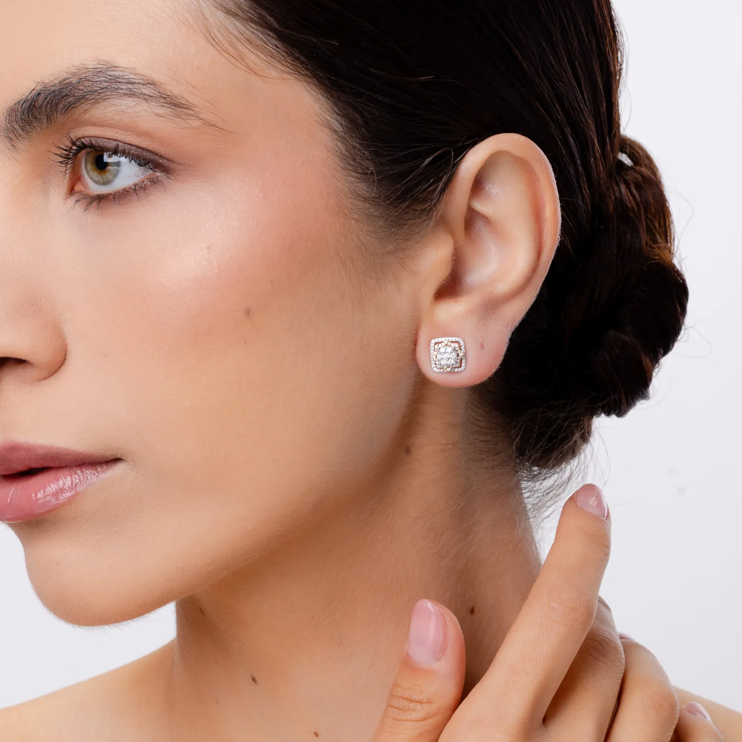 18K white-rose gold earrings with 0.57ct diamonds