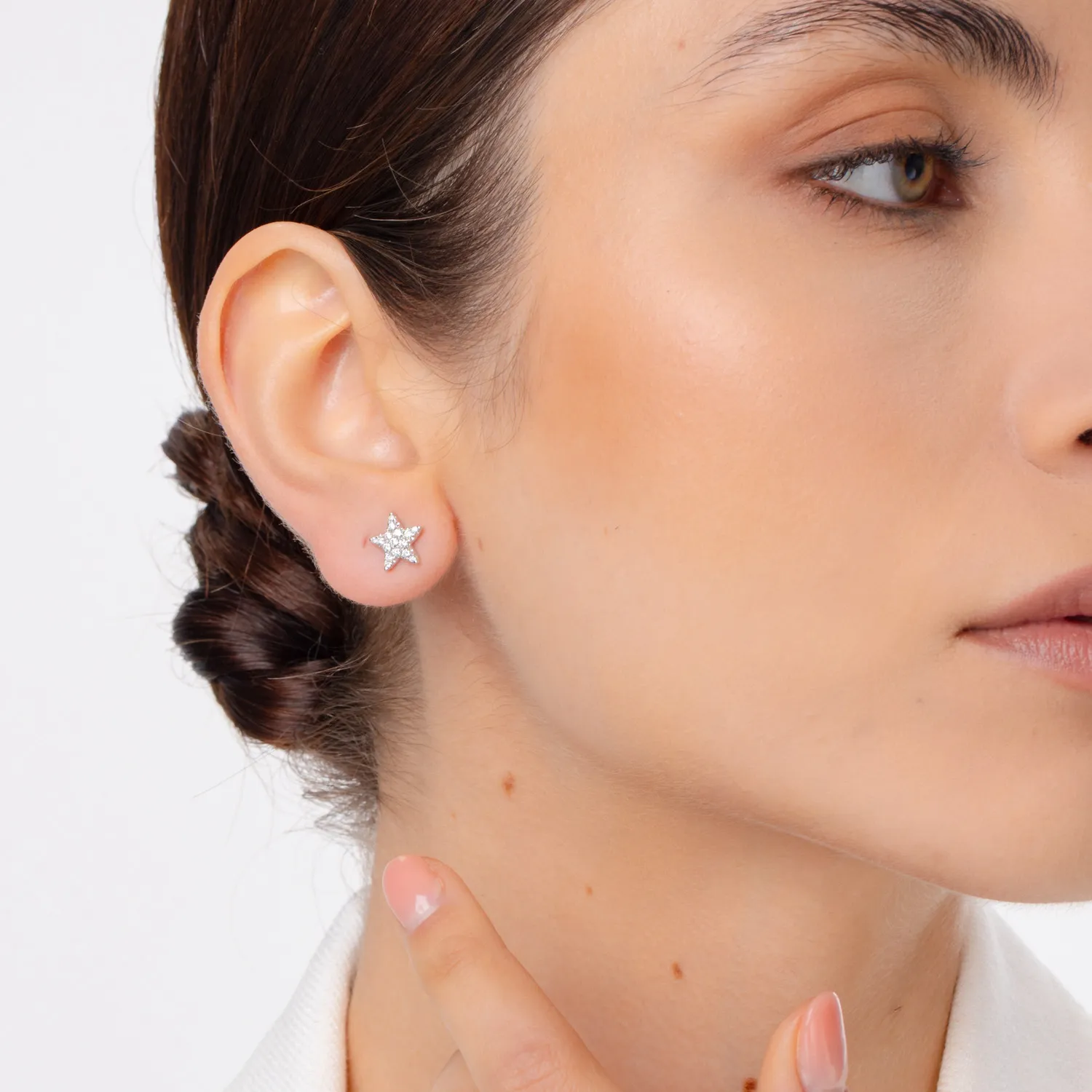 14 k fehér arany fülbevaló gyémántokkal 0.33ct