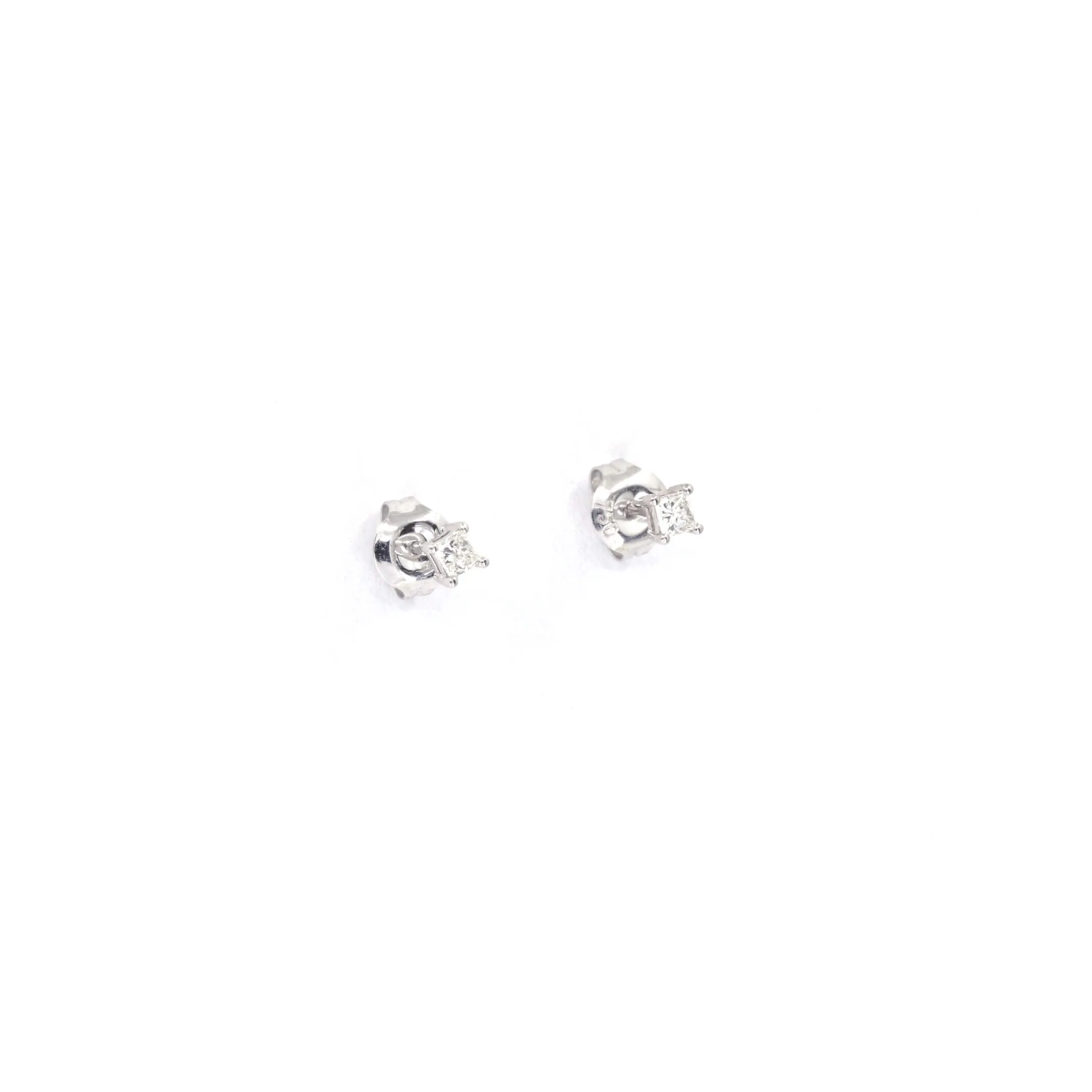 18K white gold earrings with 0.19ct diamonds-110927