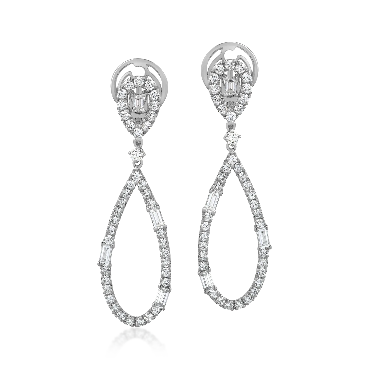 18K white gold earrings with 2.64ct diamonds