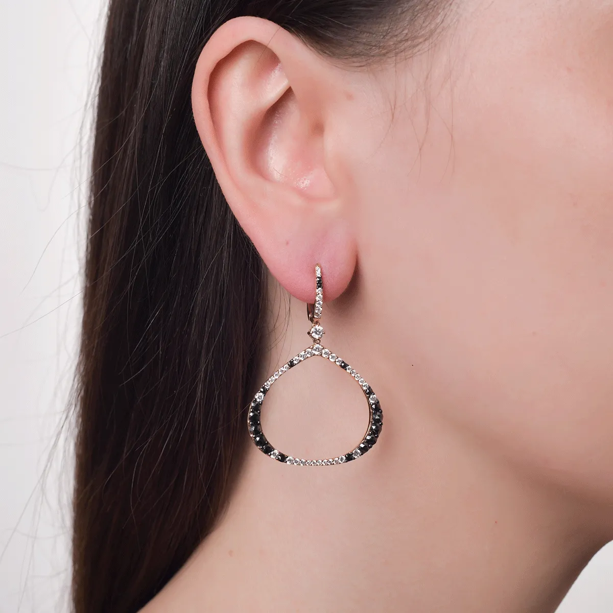 Cercei din aur galben cu diamante maro de 1.13ct si diamante transparente de 1.42ct