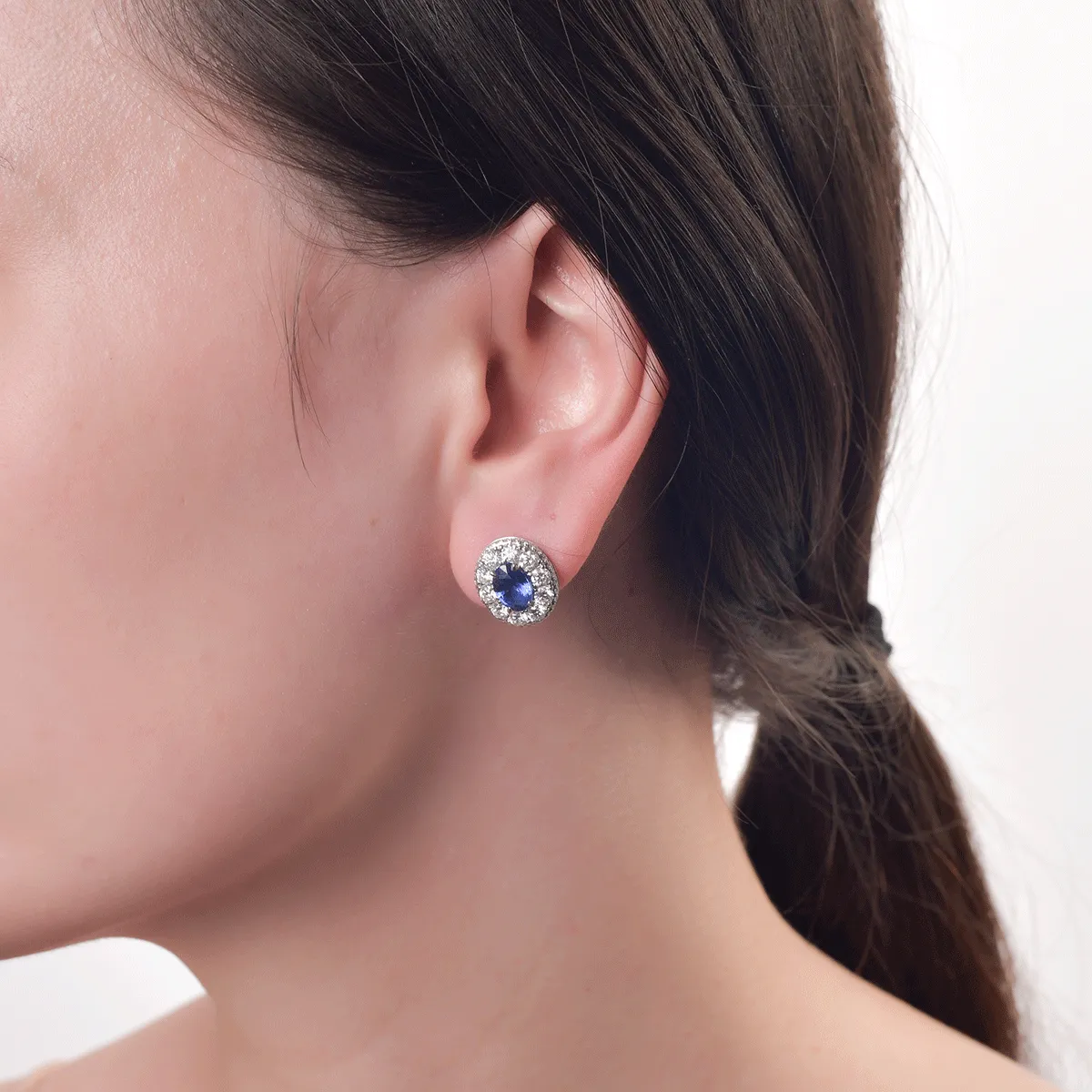 18K white gold earrings with 2.35ct diffused sapphires and 2.49ct diamonds