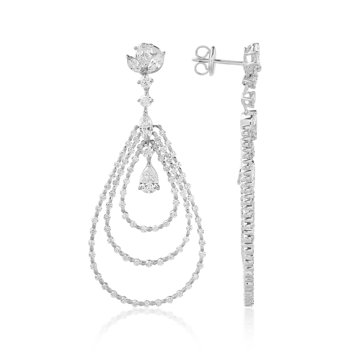 18K white gold earrings with 4.56ct diamonds
