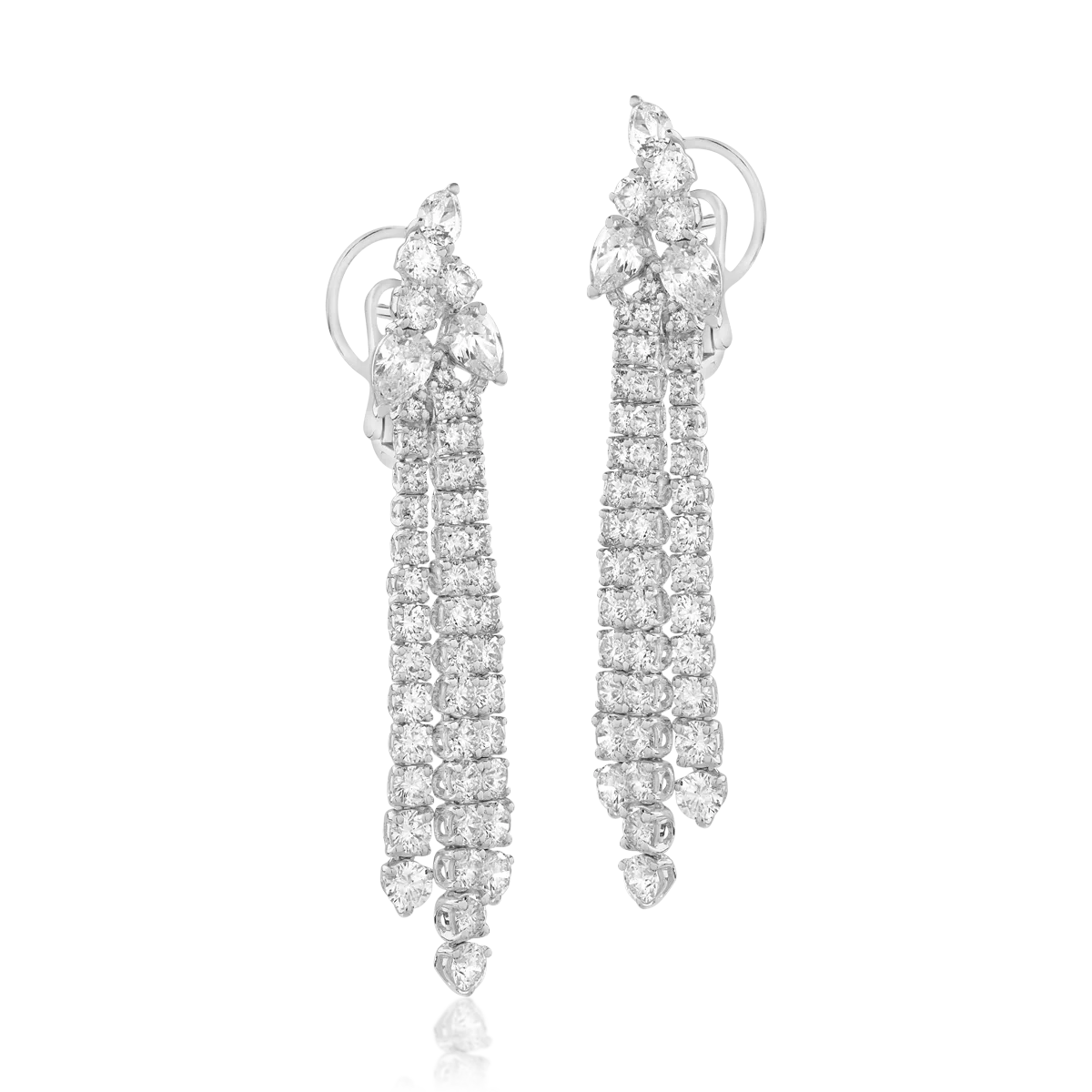 18K white gold earrings with 6.9ct diamonds