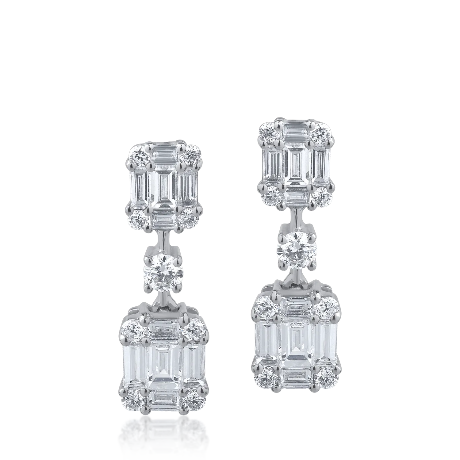 18K white gold earrings with 1.79ct diamonds