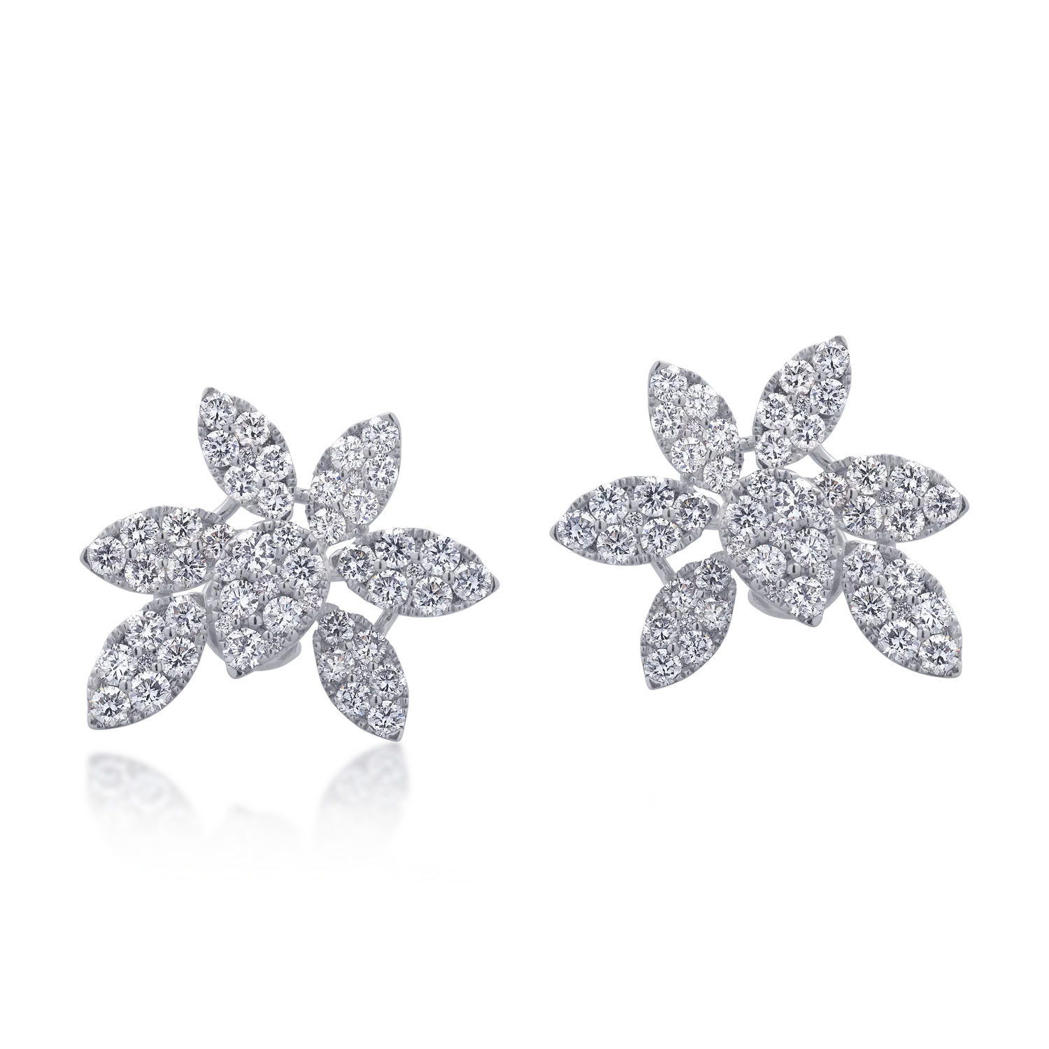 18K white gold earrings with 1.76ct diamonds