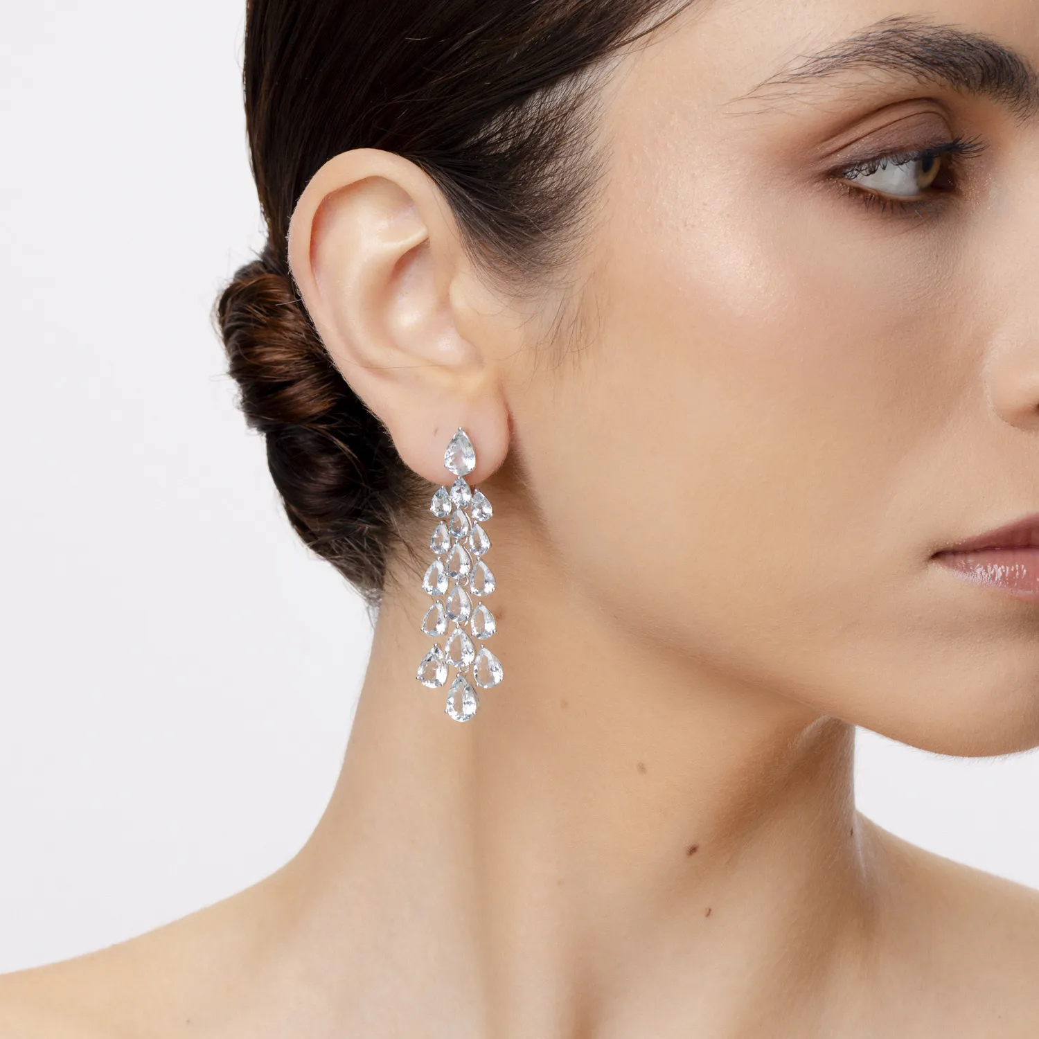 Kolczyki z białego 14K złota z 22.32ct akwamarynami