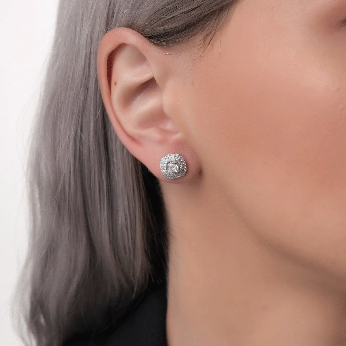 Cercei din aur alb cu diamante de 1.09ct