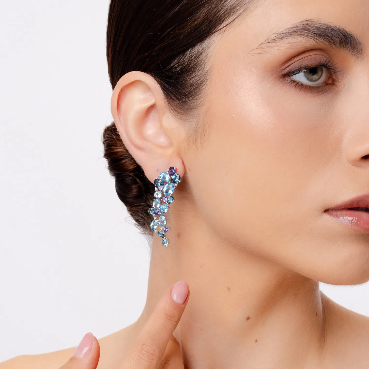 18K white gold earrings with 17.67ct precious and semi-precious stones