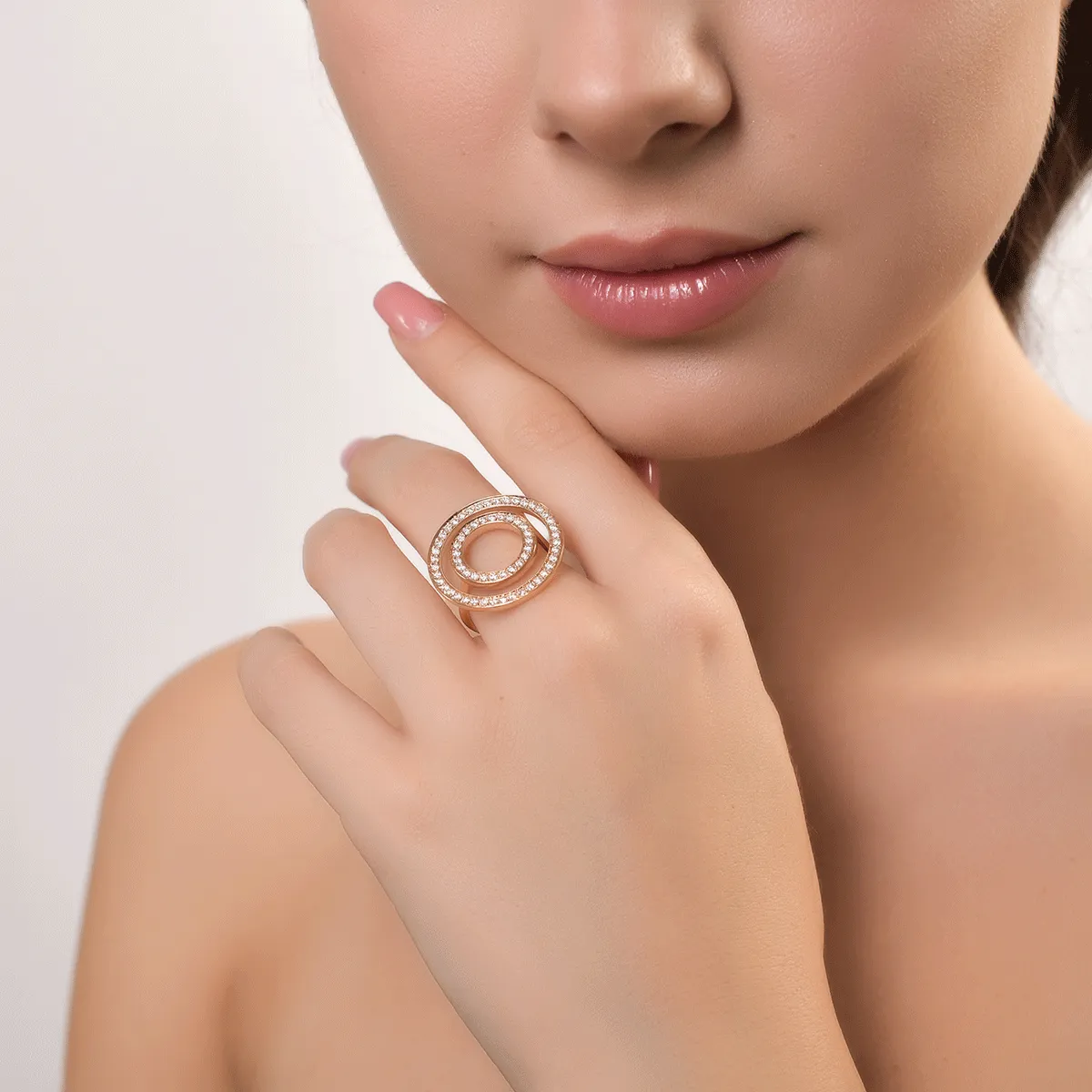 18K rose gold ring with 0.83ct diamonds