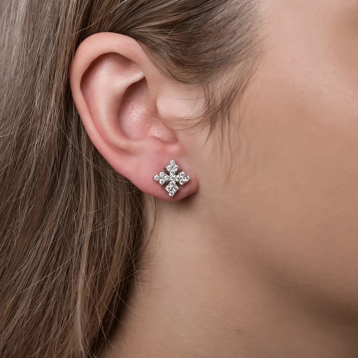 Обеци от 18K бяло злато с диаманти 0.96ct