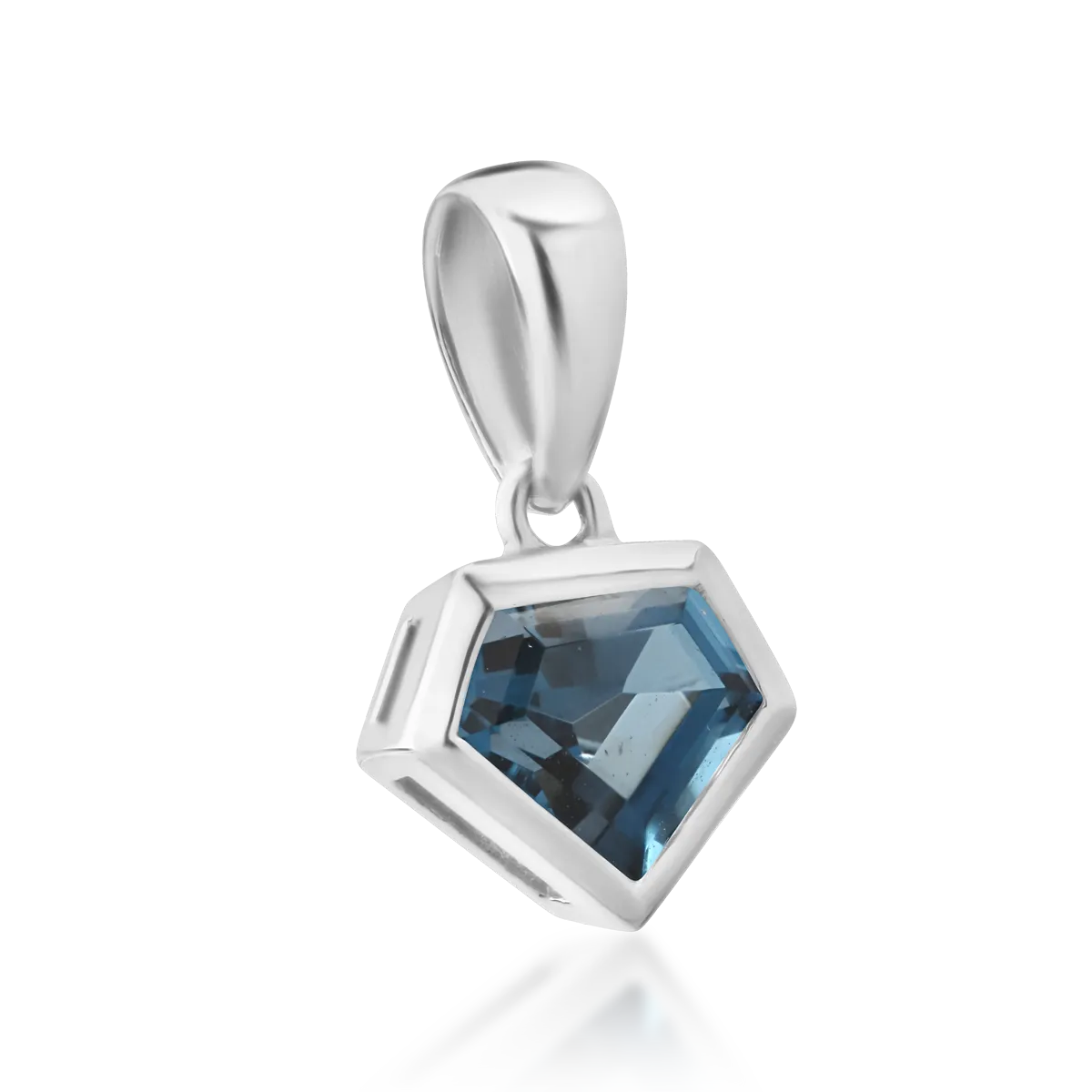18K white gold pendant with 0.67ct london blue topaz