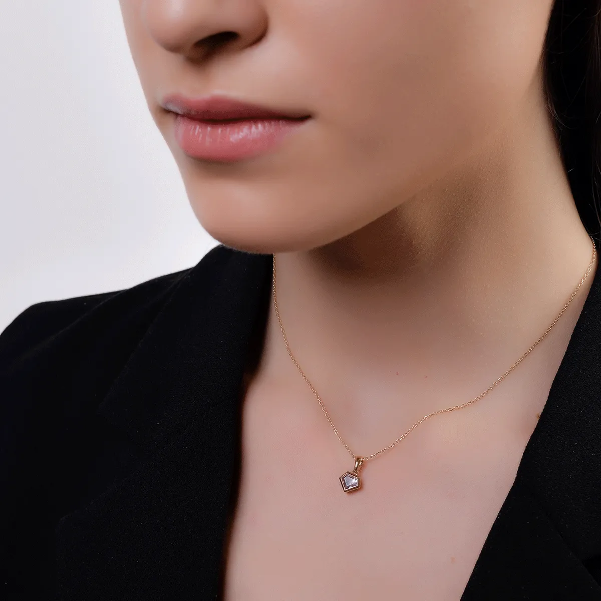 Pandantiv din aur roz de 18K cu ametist roz de 0.5ct