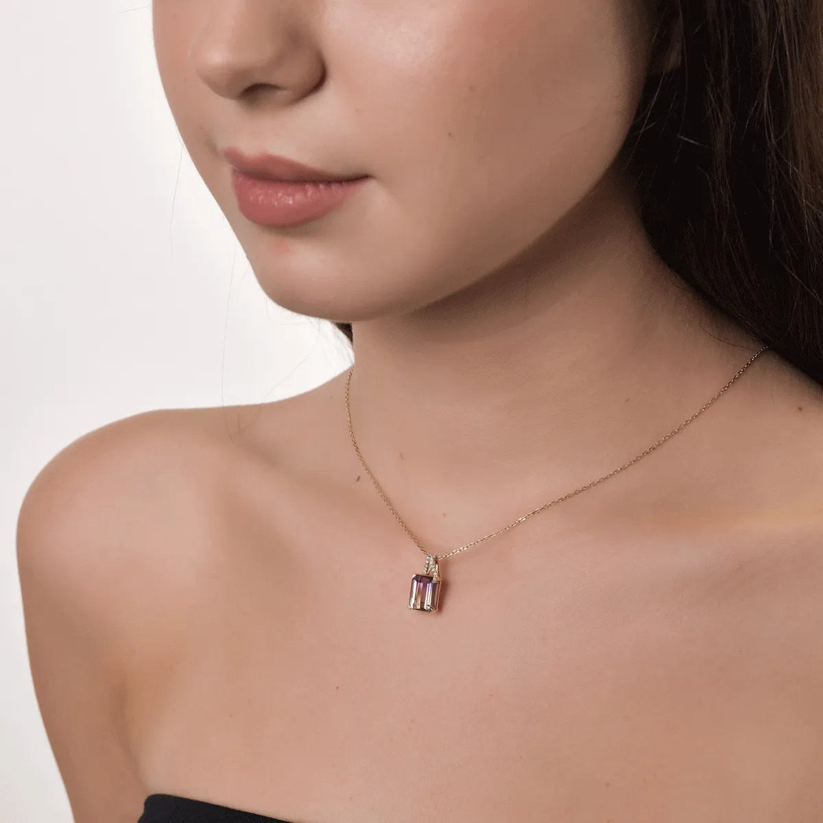 Pandantiv din aur galben de 18K cu ametrin de 3.57ct si diamante de 0.06ct
