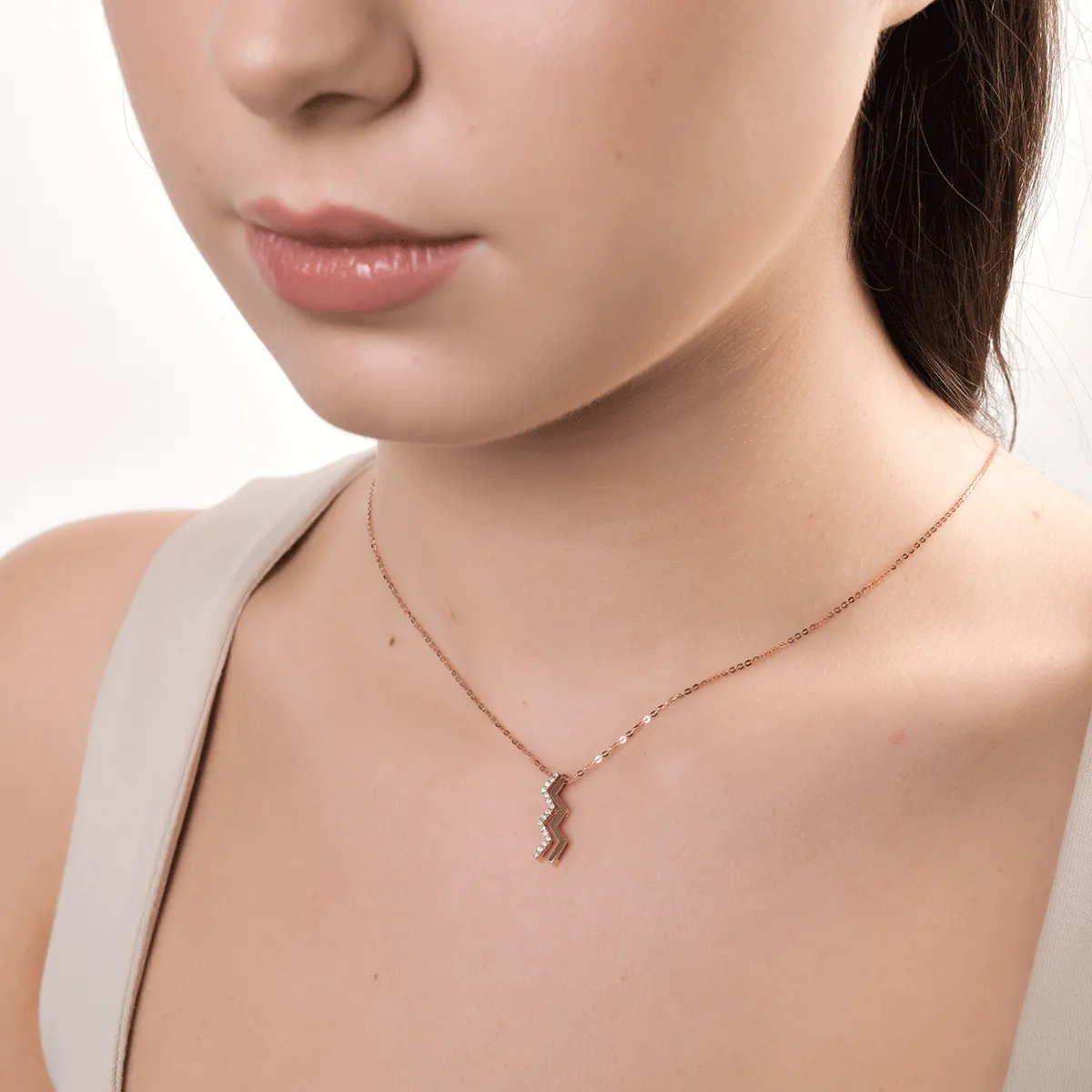 18K rose gold pendant chain with 0.104ct diamonds