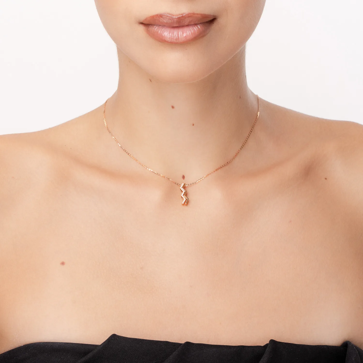 18K rose gold pendant chain with 0.104ct diamonds
