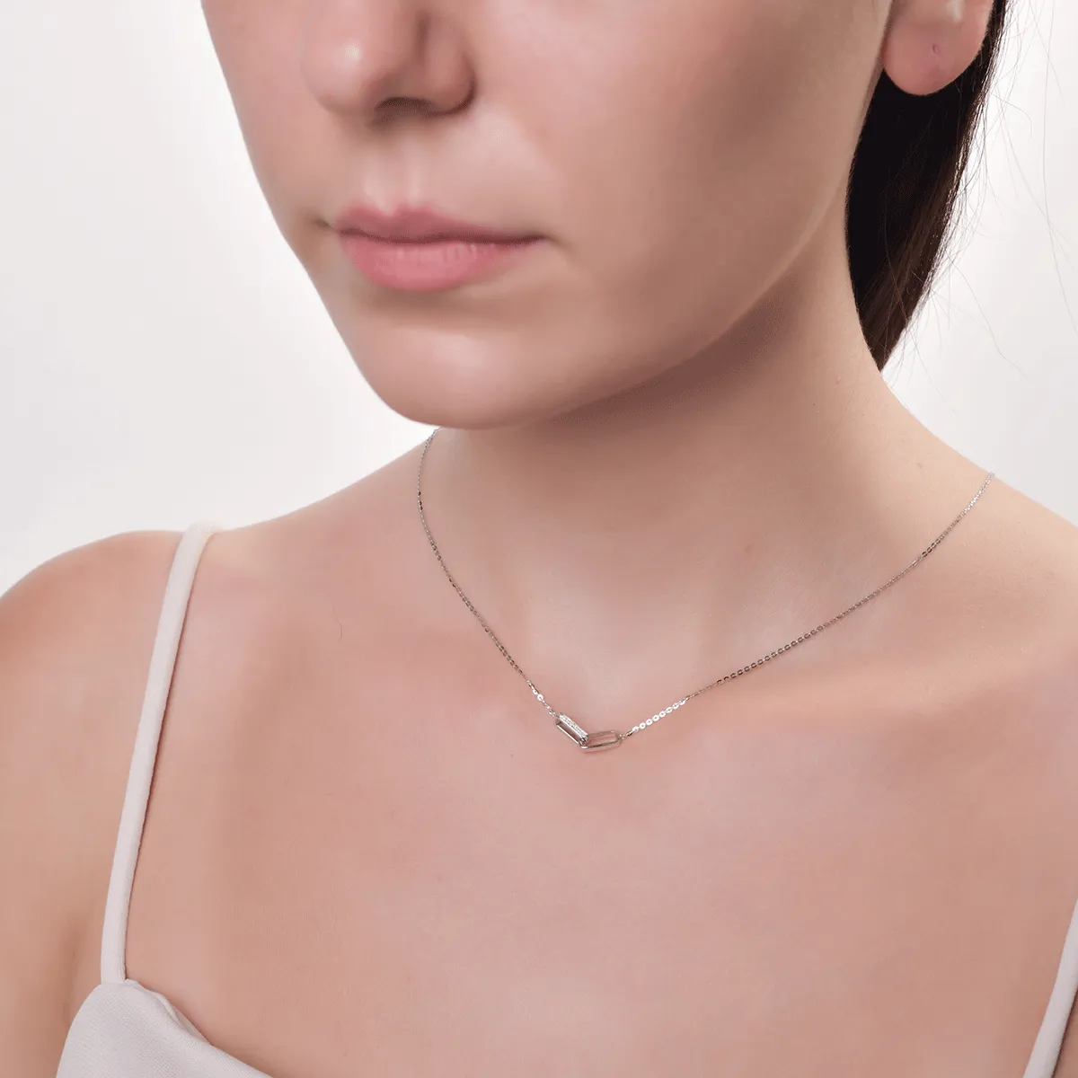 Lant cu pandantiv din aur alb cu diamante de 0.026ct