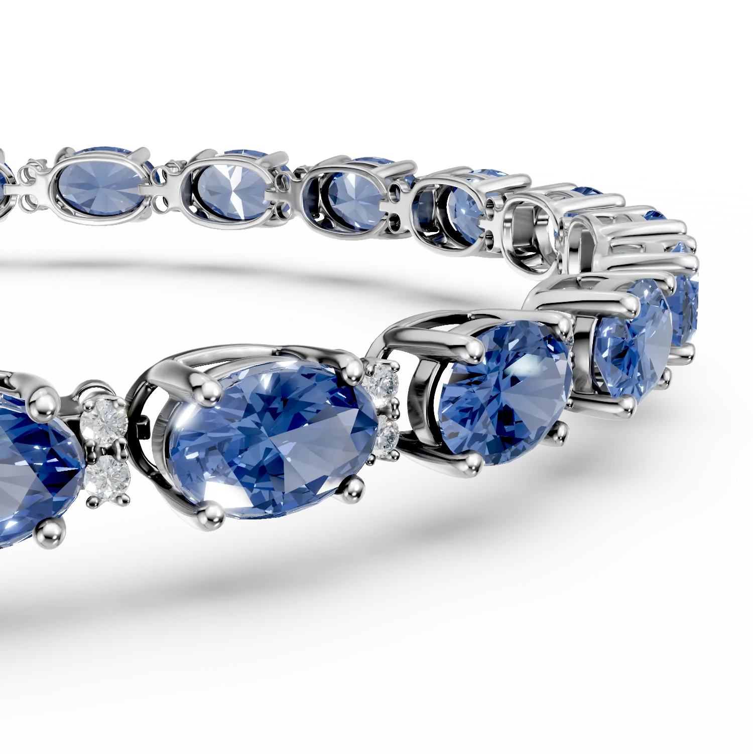 14 karátos fehérarany karkötő 10.66 karátos tanzanittal és 0.25 karátos gyémántokkal