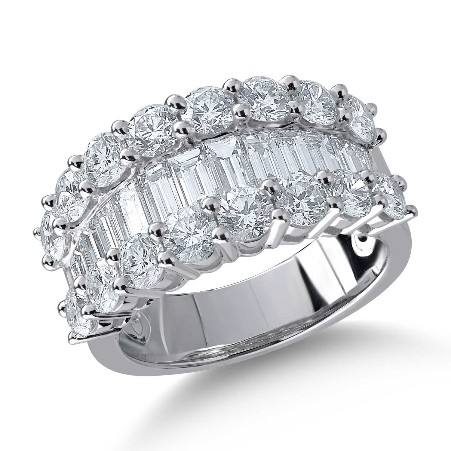 White gold ring with 3.04ct microsetting diamonds