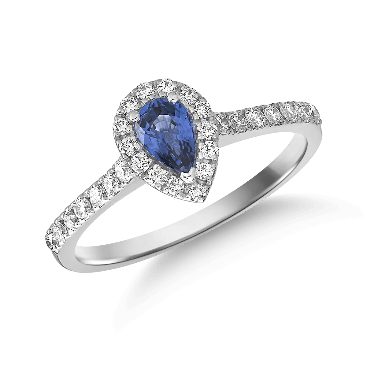 18K white gold ring with 0.53ct sapphire and 0.38ct diamonds