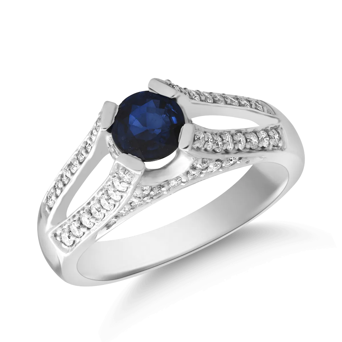 14K white gold ring with 0.8ct sapphire and 0.51ct diamonds