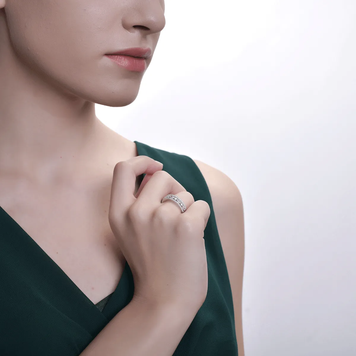 Inel din aur alb de 18K cu diamante de 0.89ct