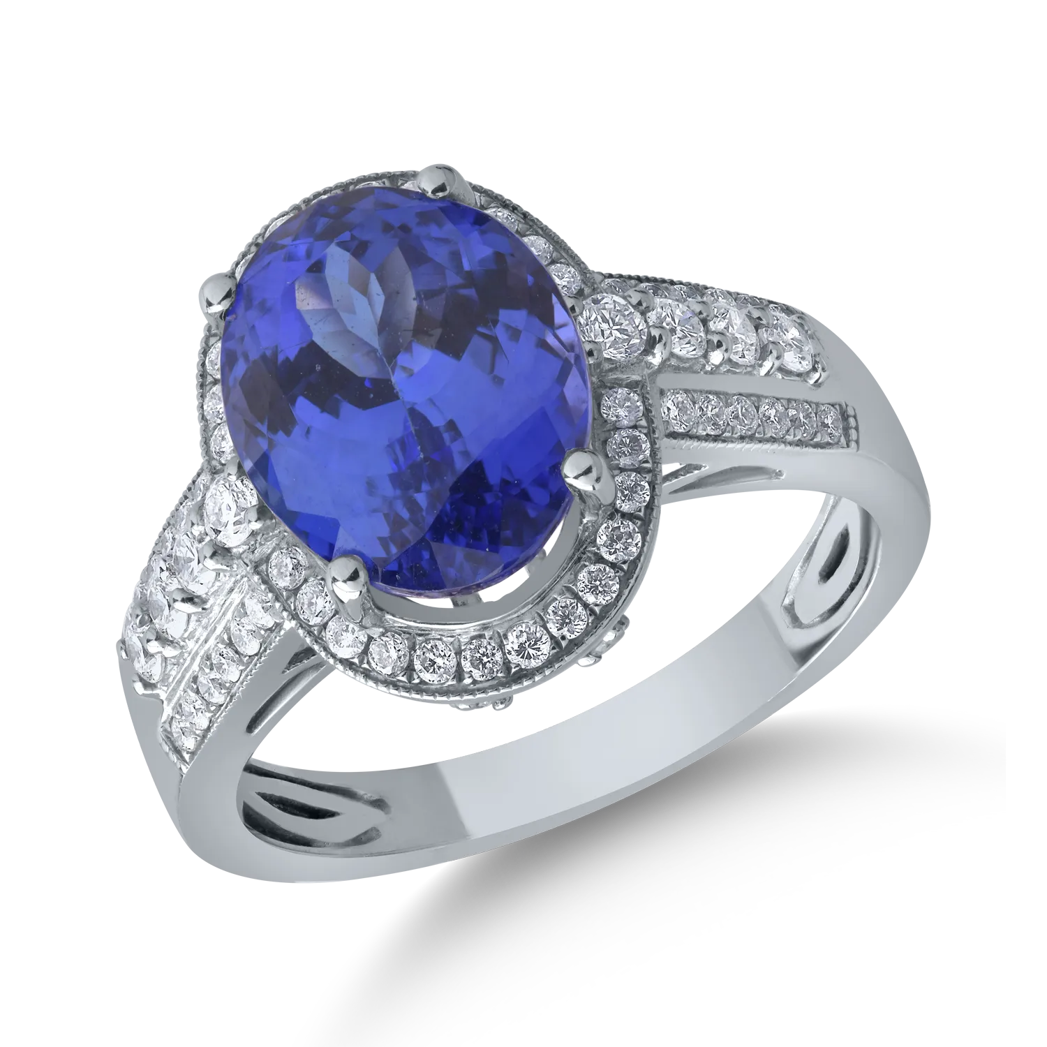 Inel din aur alb cu tanzanit oval de 4.1ct si diamante de 0.4ct