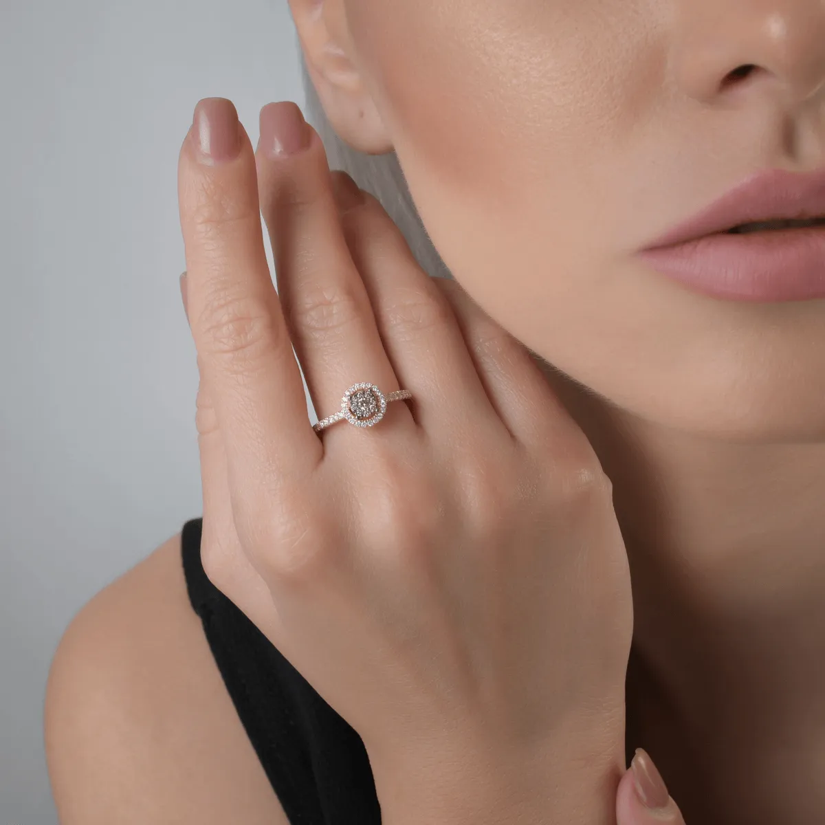 Inel din aur roz cu diamante maro de 0.11ct si diamante transparente de 0.26ct
