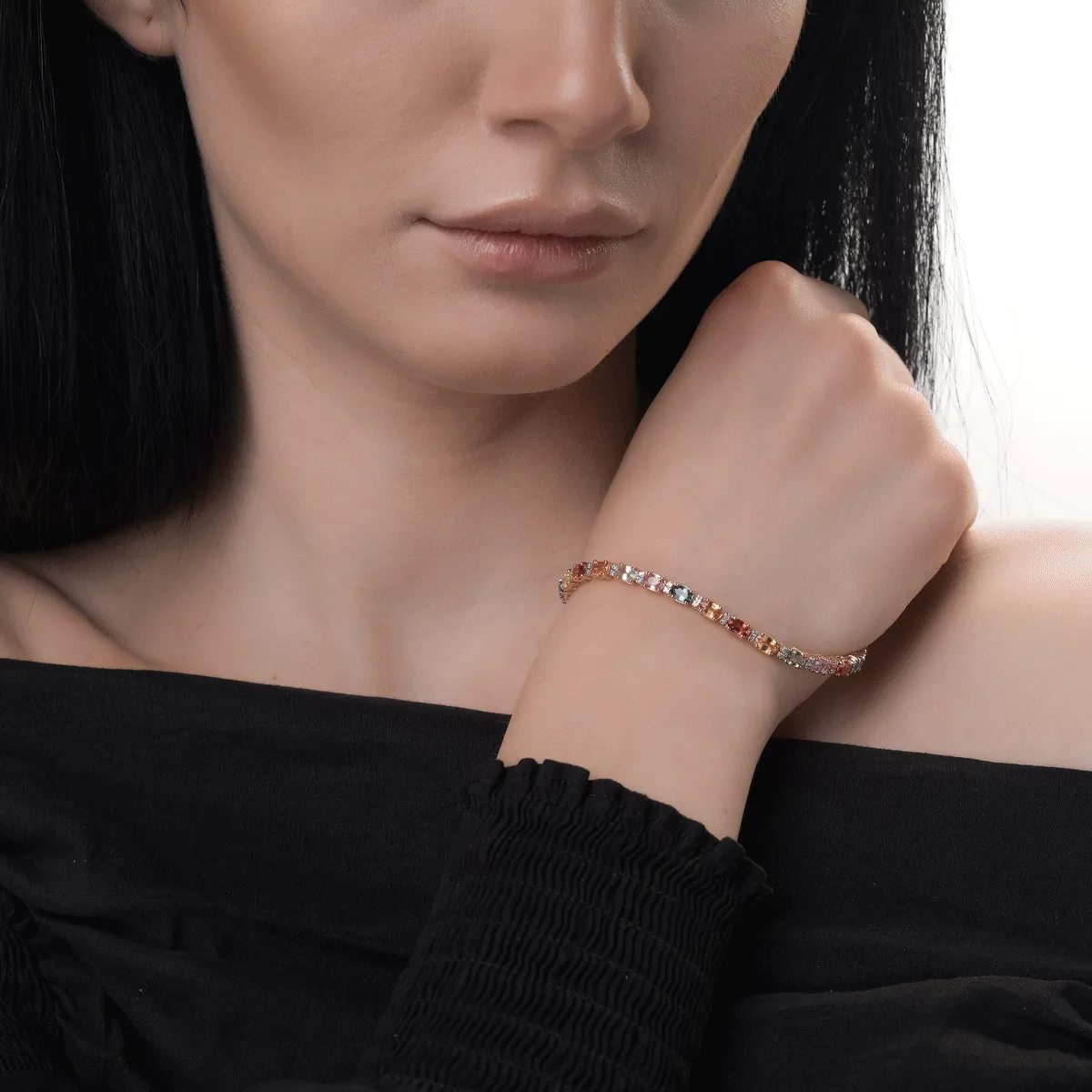 18K rózsaszín arany tenisz karkötő 8.02ct tarka zafírokkal és 0.28ct gyémántokkal