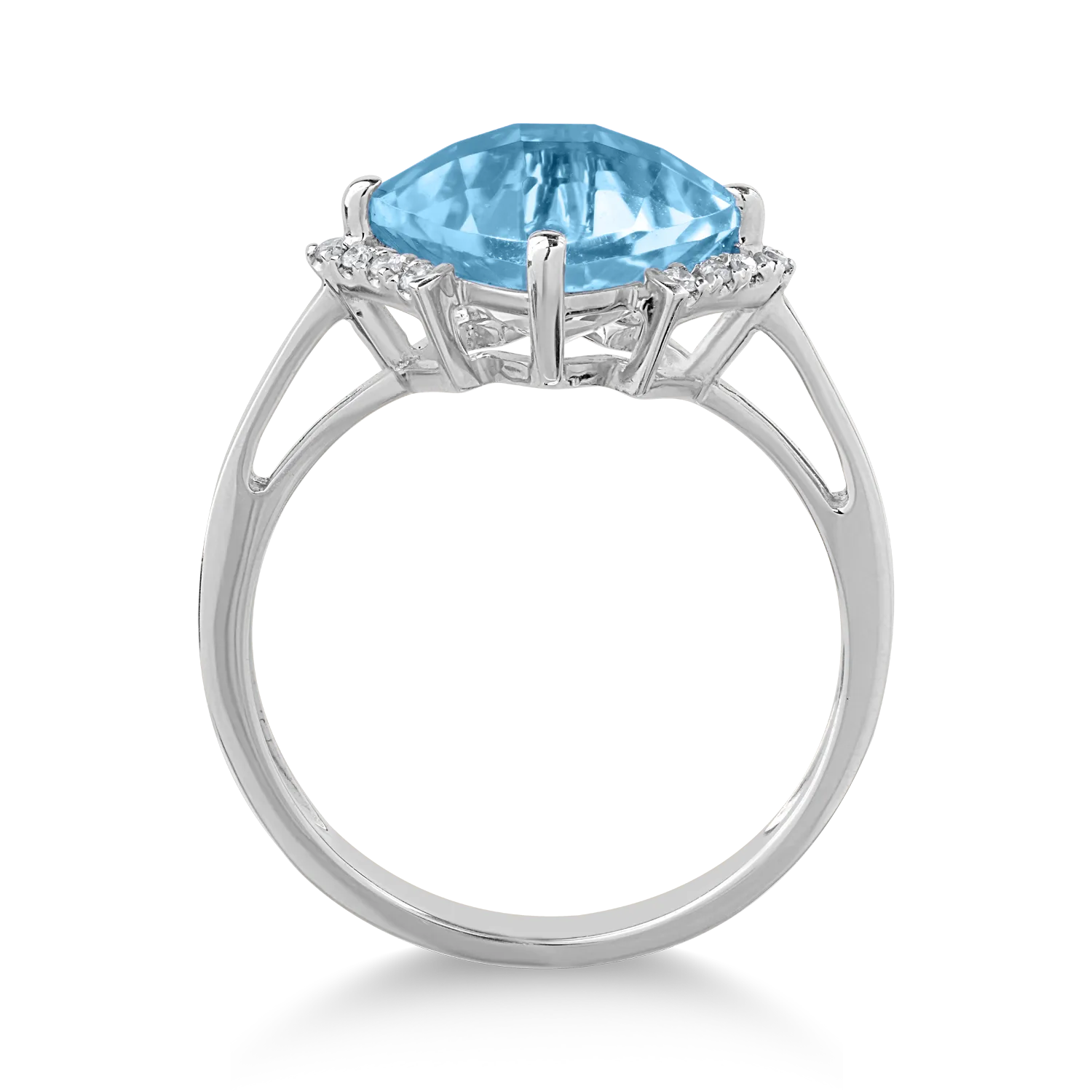 18K white gold ring with 3.6ct blue topaz and 0.08ct diamonds