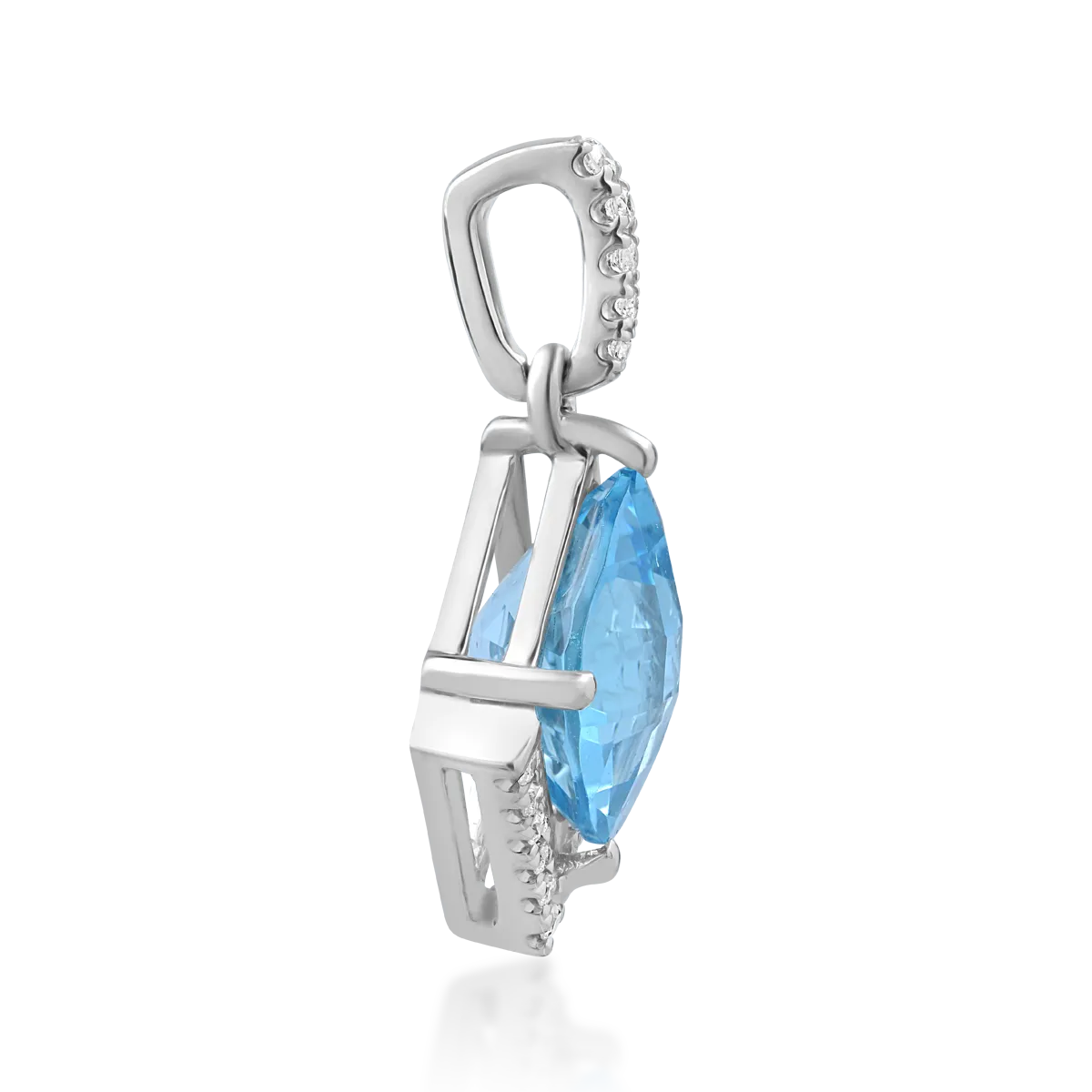 18K white gold pendant with 2.5ct blue topaz and 0.08ct diamonds