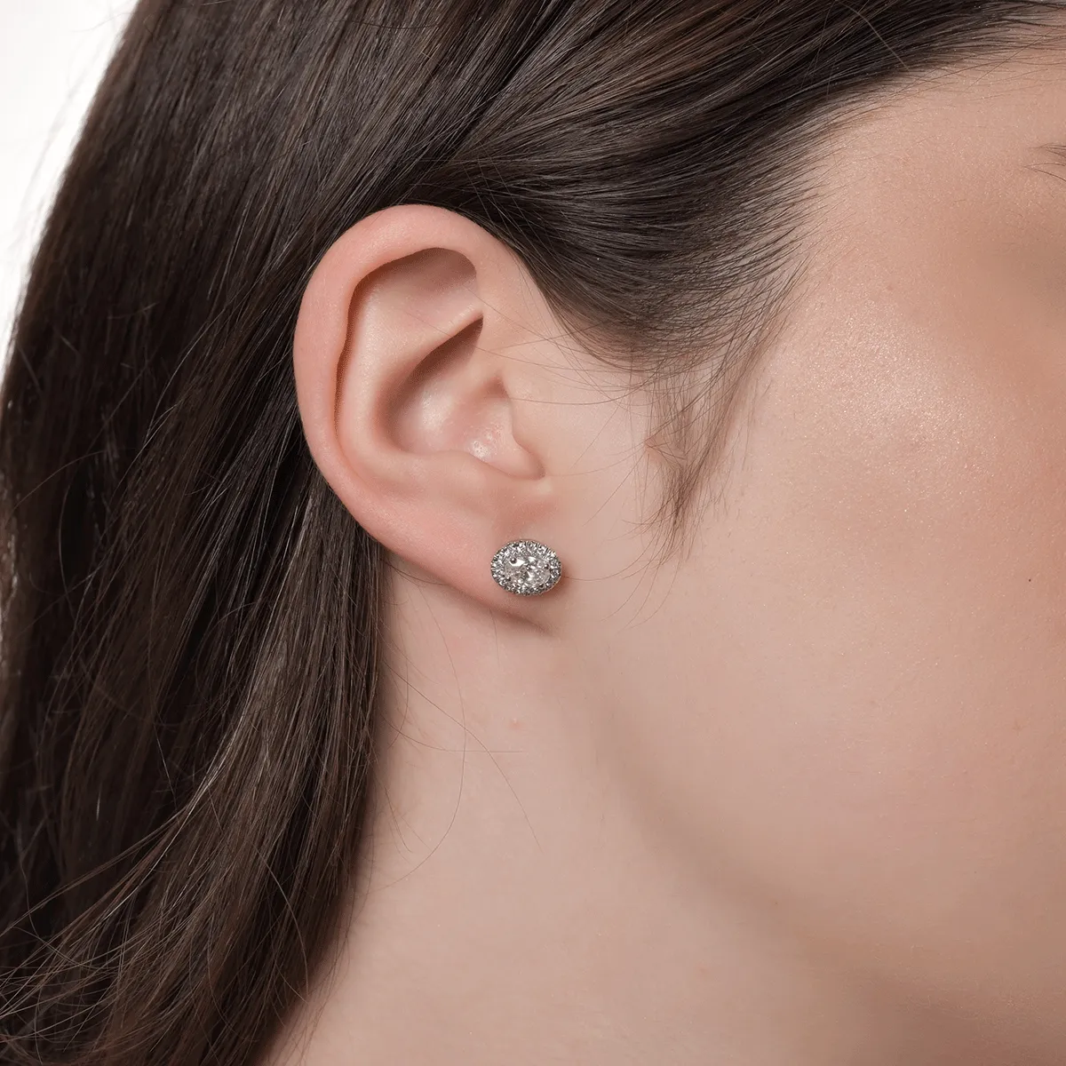 Cercei din aur alb de 18K cu diamante de 0.8ct si diamante de 0.189ct