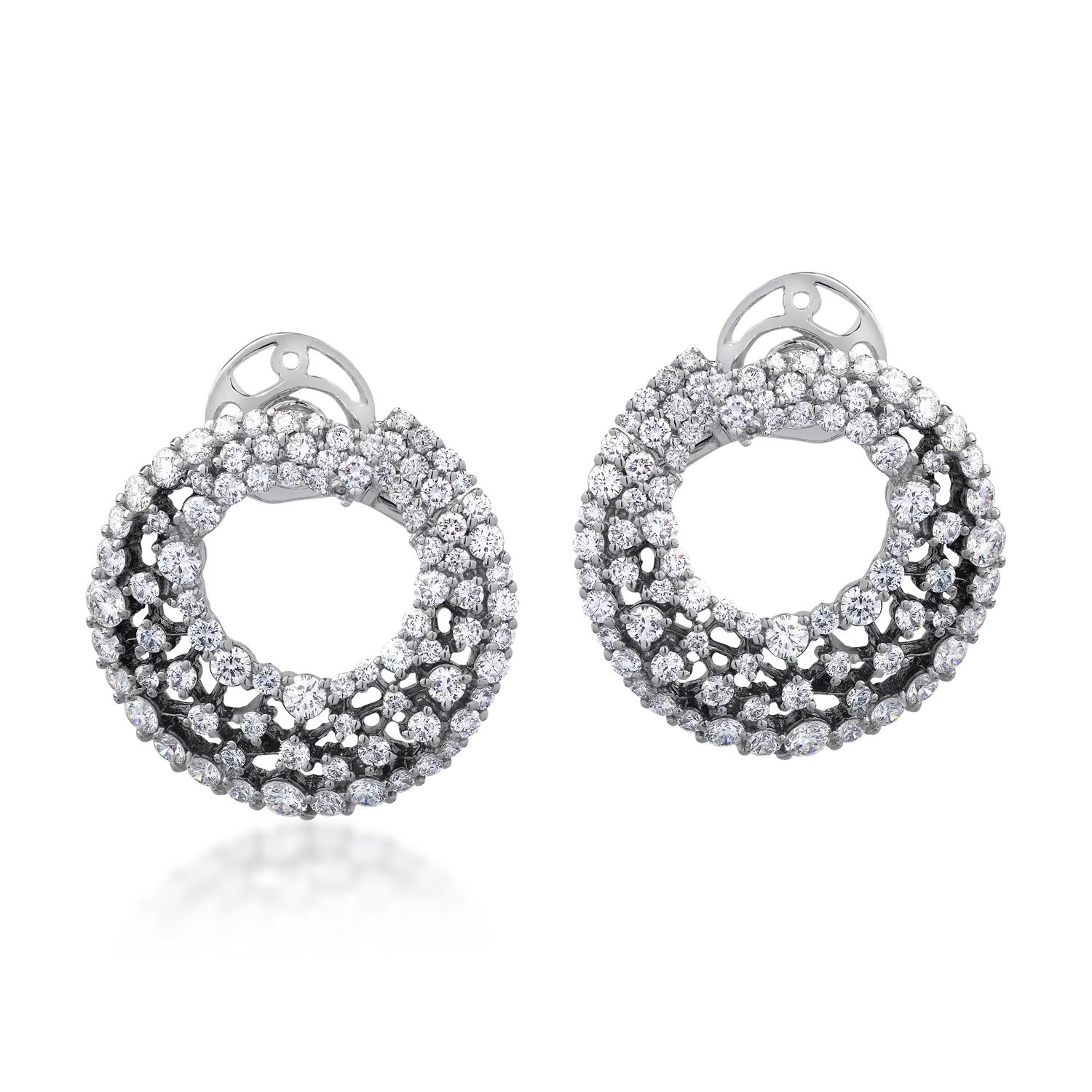 18K white gold earrings with 4.37ct diamonds