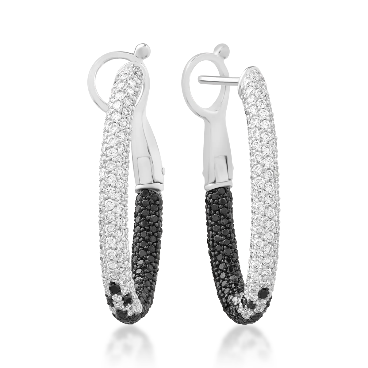 Cercei din aur alb cu diamante negre de 1.09ct si diamante transparente de 1.39ct