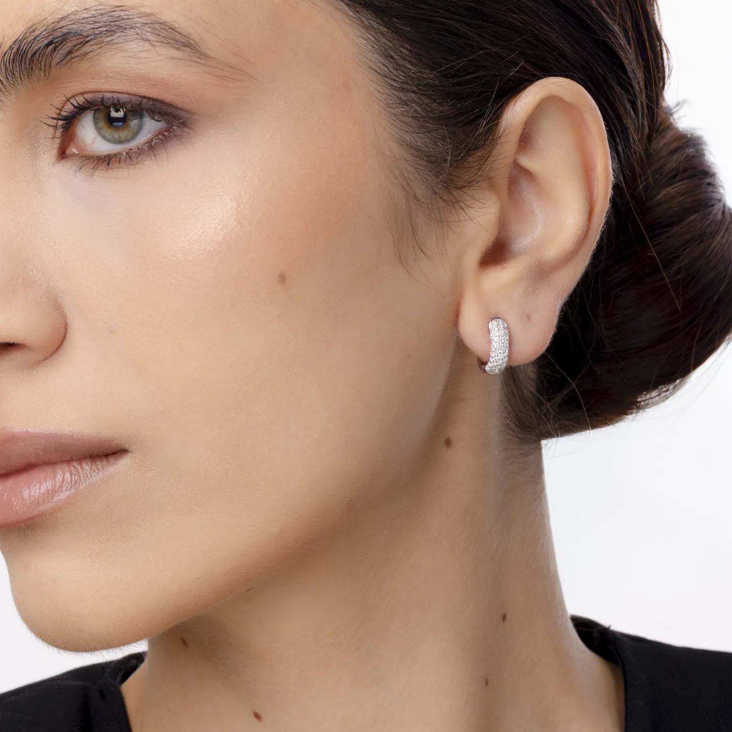 18K fehérarany fülbevaló 0.7ct gyémántokkal