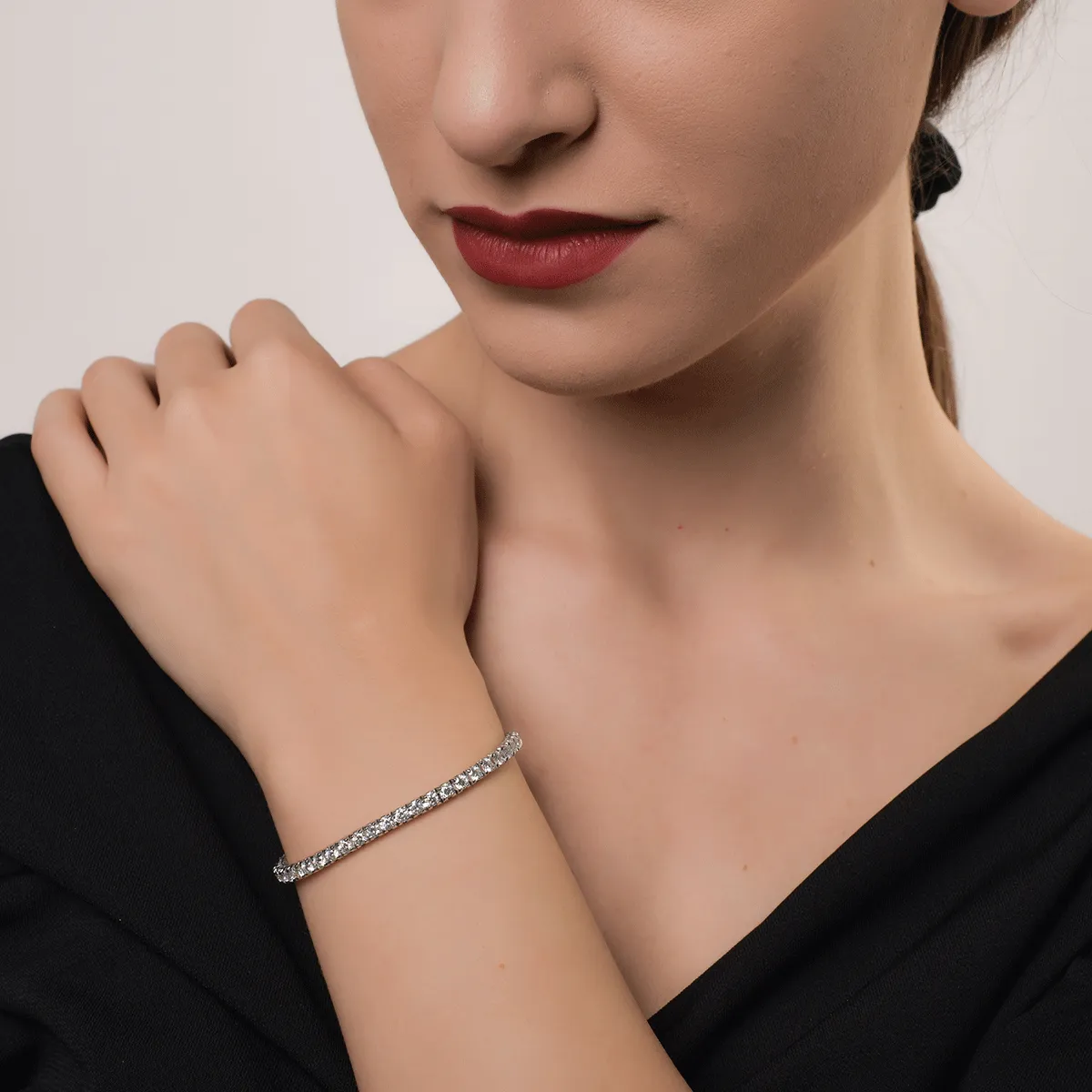 Tenisz 18k fehér arany karkötő, gyémántokkal 5.4ct