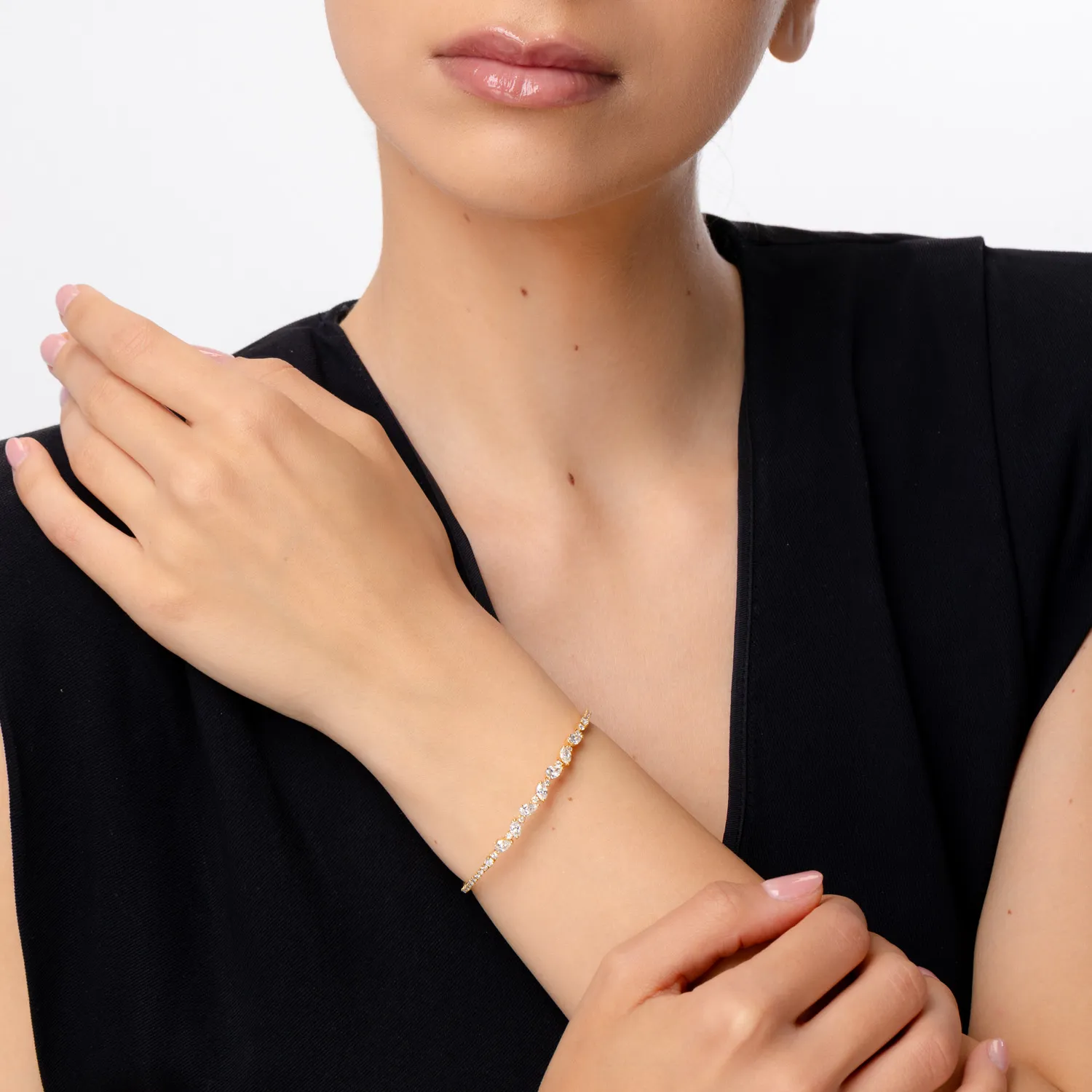 Гривна от 18K жълто злато с 2.21ct диаманти