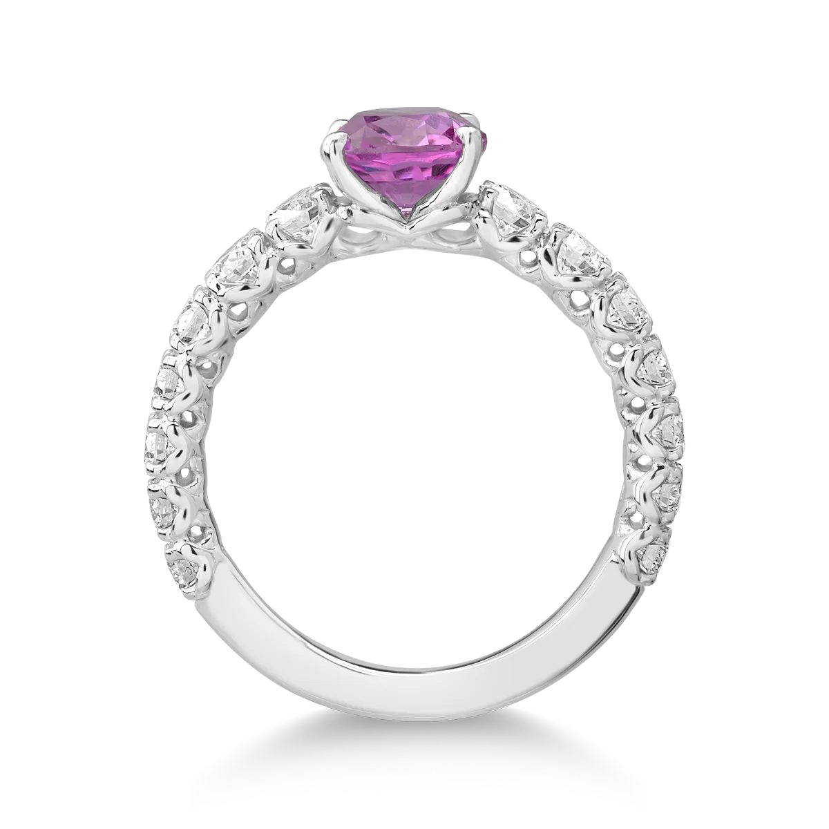 18K white gold ring with pink sapphire of 1.37ct and diamonds of 1.22ct