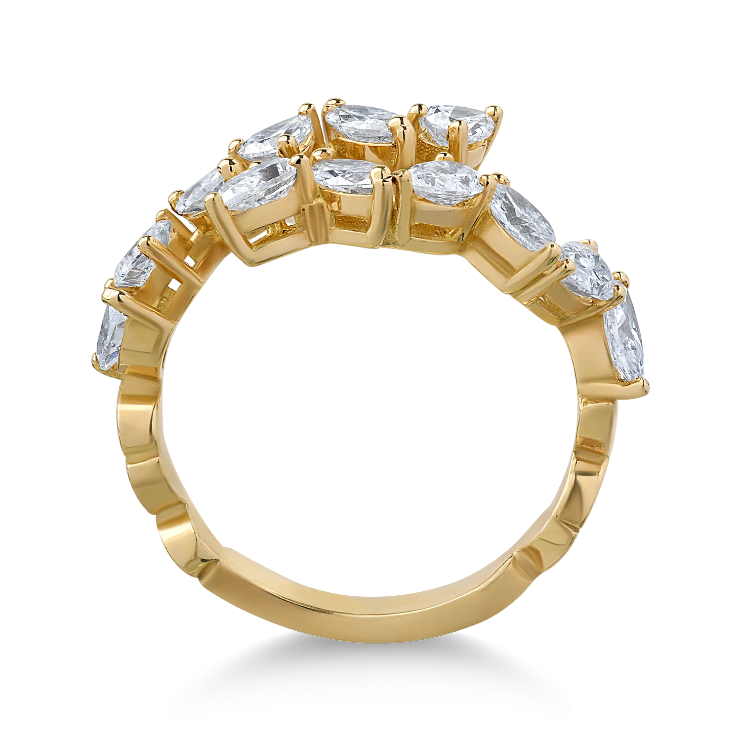 18K yellow gold ring with 1.68ct diamonds